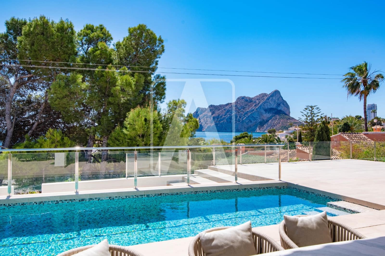 7 Zimmer Villa zu verkaufen in Calpe / Calp mit Pool Garage - 2.490.000 € (Ref: 9234082)