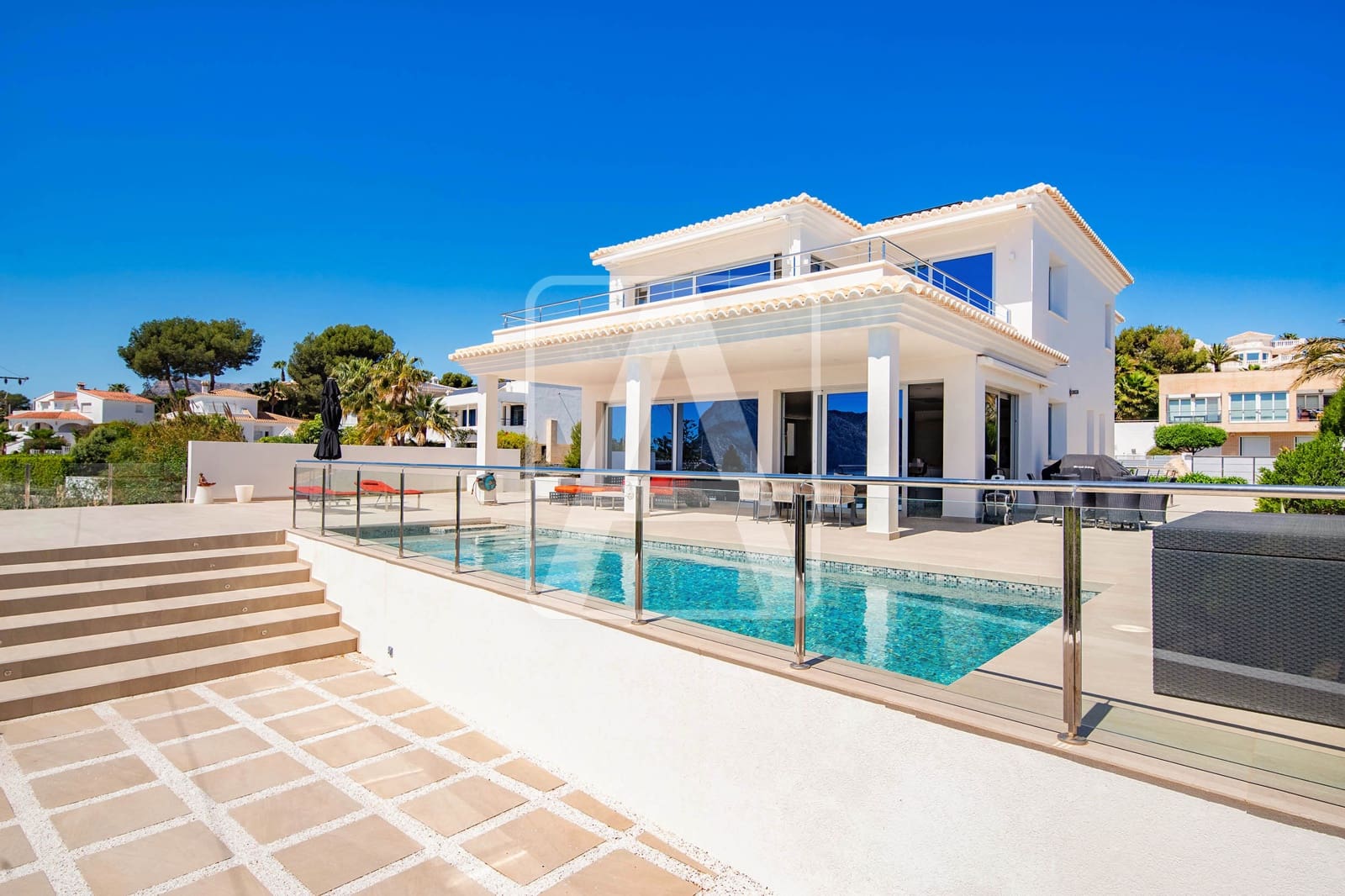 7 Zimmer Villa zu verkaufen in Calpe / Calp mit Pool Garage - 2.490.000 € (Ref: 9234082)