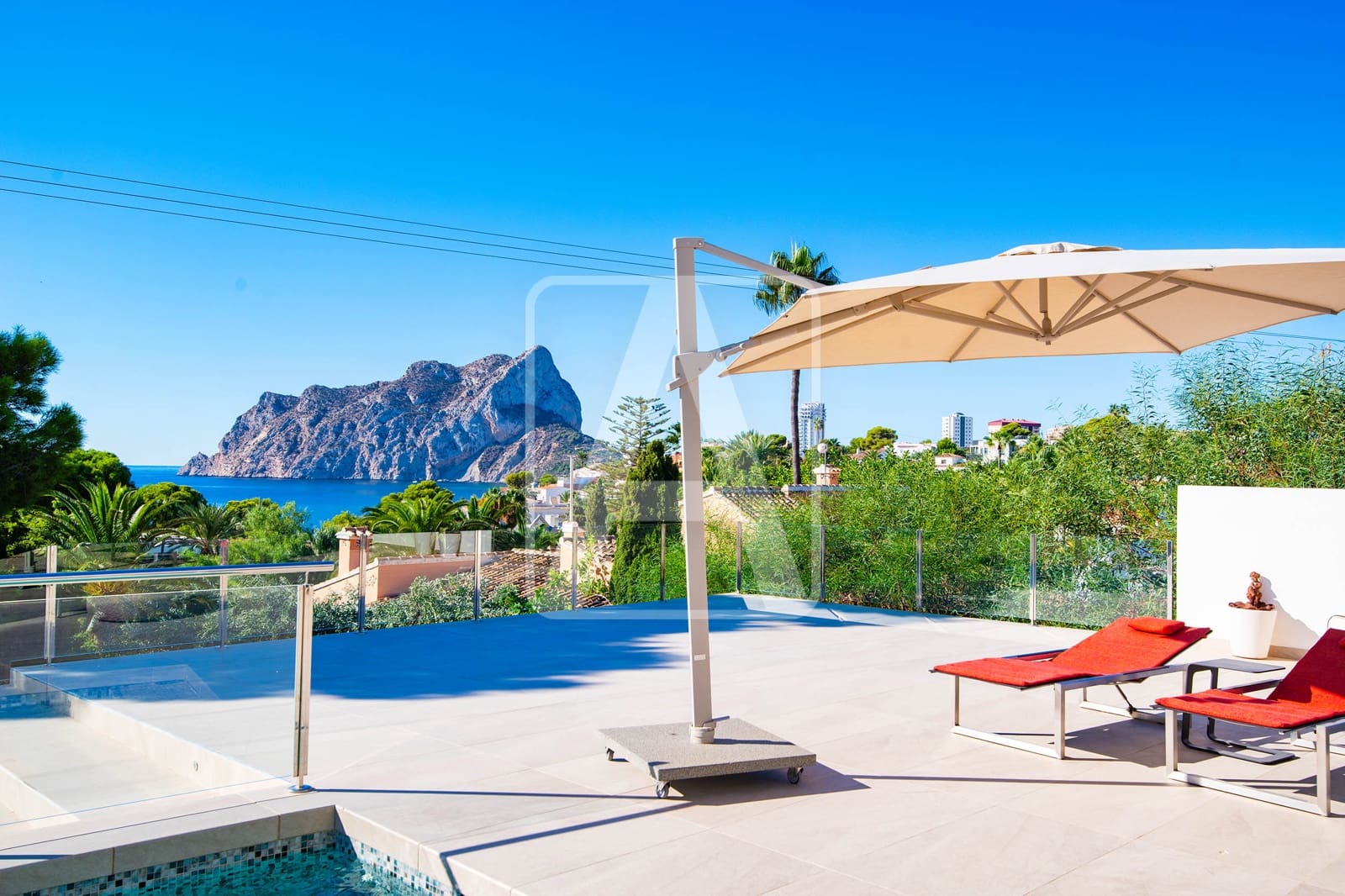 7 Zimmer Villa zu verkaufen in Calpe / Calp mit Pool Garage - 2.490.000 € (Ref: 9234082)