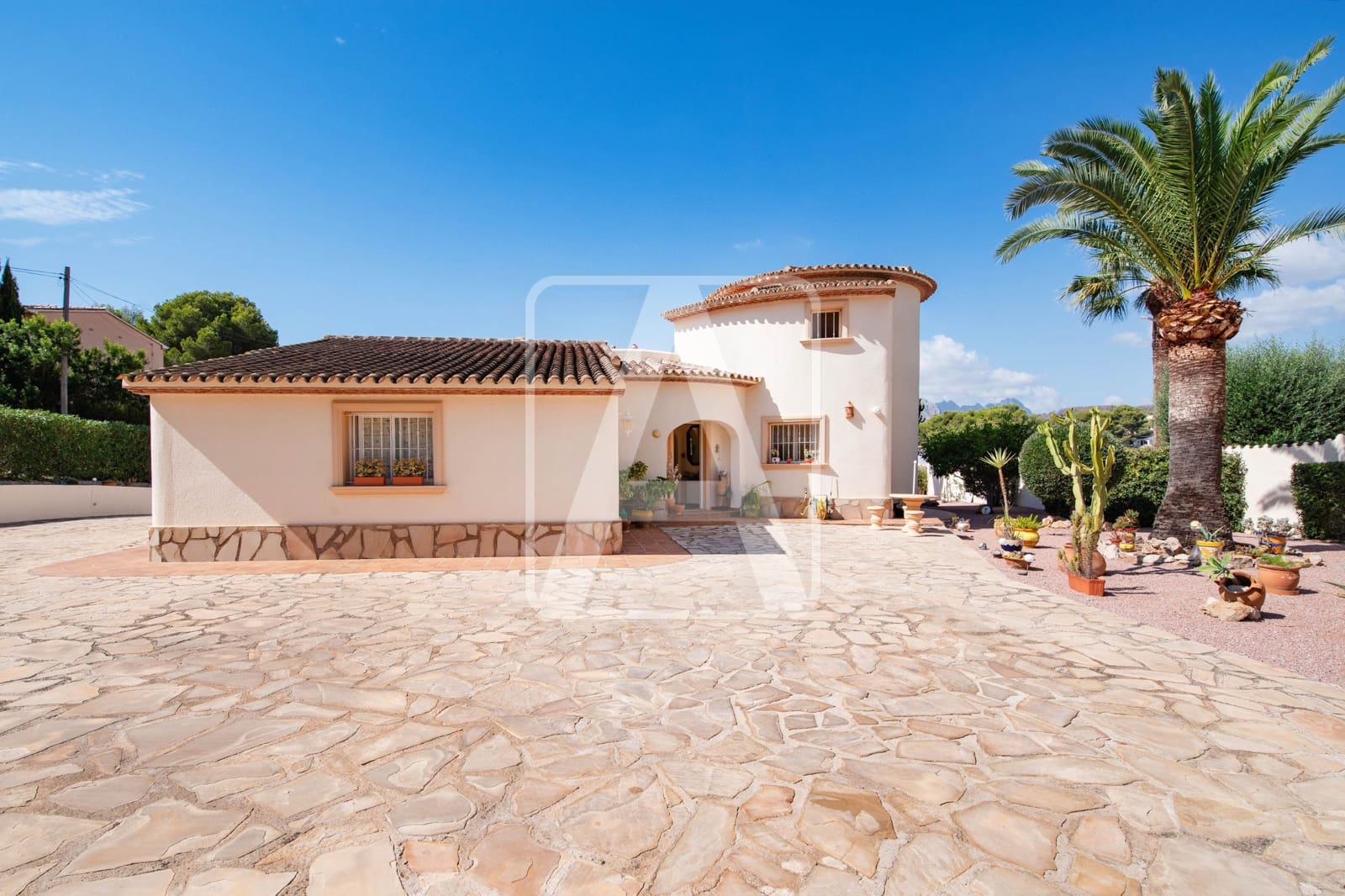 3 slaapkamer Villa te koop in Benissa met zwembad garage - € 675.000 (Ref: 9235500)