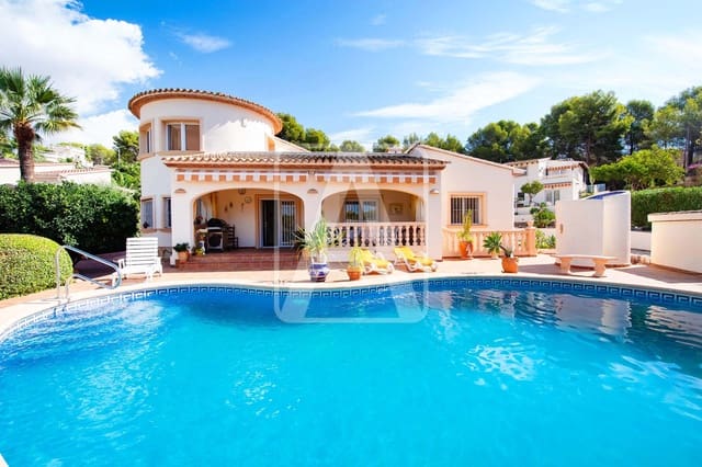 3 slaapkamer Villa te koop in Benissa met zwembad garage - € 675.000 (Ref: 9235500)