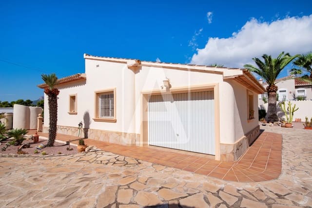3 slaapkamer Villa te koop in Benissa met zwembad garage - € 675.000 (Ref: 9235500)