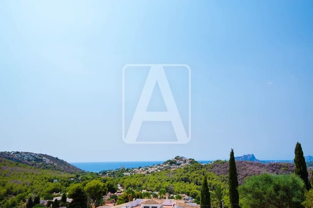 3 soverom Villa til salgs i Teulada Pueblo, Teulada-Moraira med svømmebasseng garasje - € 1 957 000 (Ref: 9242283)