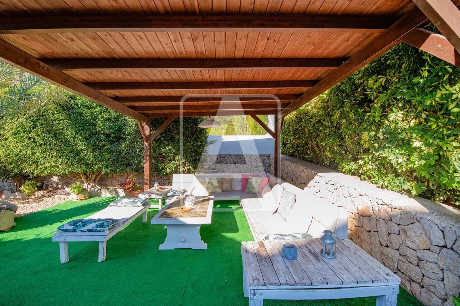 10 soveværelse Finca/Landehus til salg i Teulada med swimmingpool garage - € 1.500.000 (Ref: 9261931)