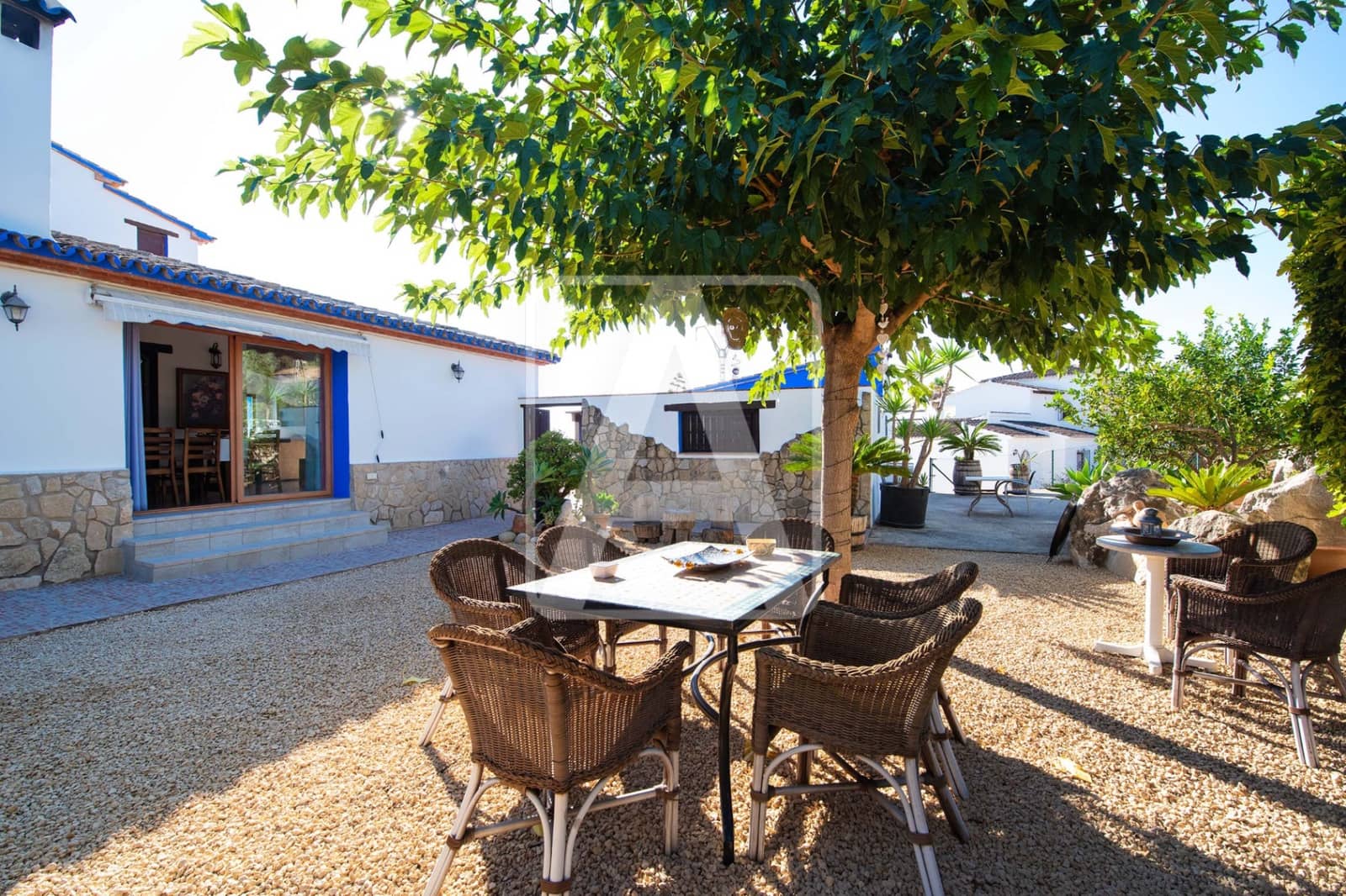 10 soveværelse Finca/Landehus til salg i Teulada med swimmingpool garage - € 1.500.000 (Ref: 9261931)