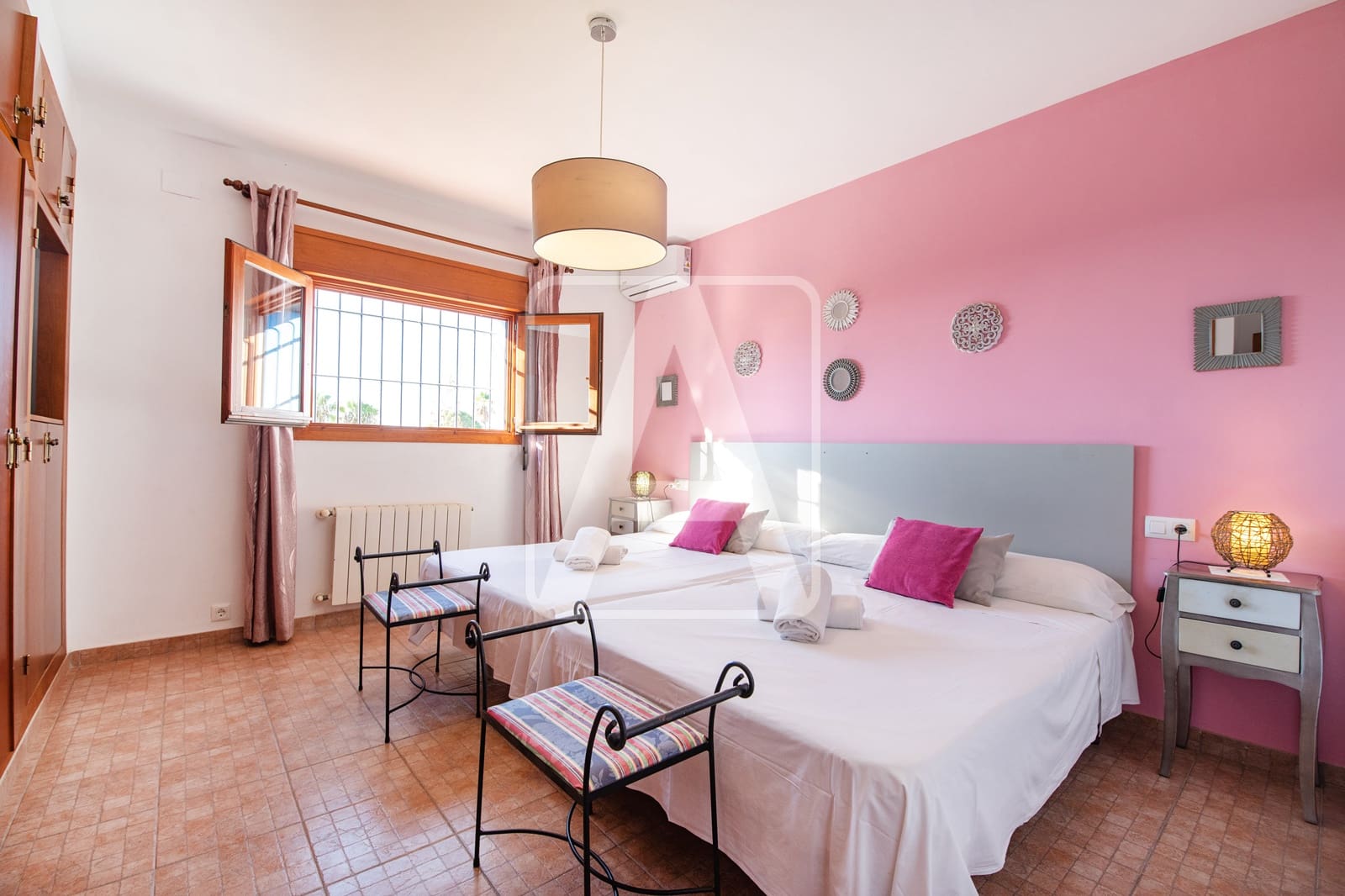 10 soveværelse Finca/Landehus til salg i Teulada med swimmingpool garage - € 1.500.000 (Ref: 9261931)