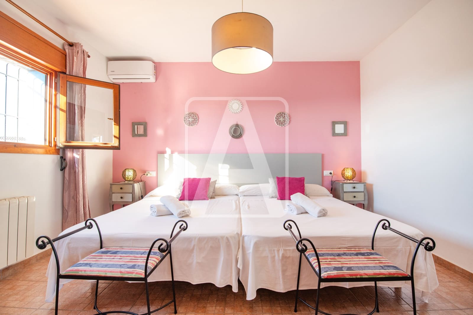 10 soveværelse Finca/Landehus til salg i Teulada med swimmingpool garage - € 1.500.000 (Ref: 9261931)