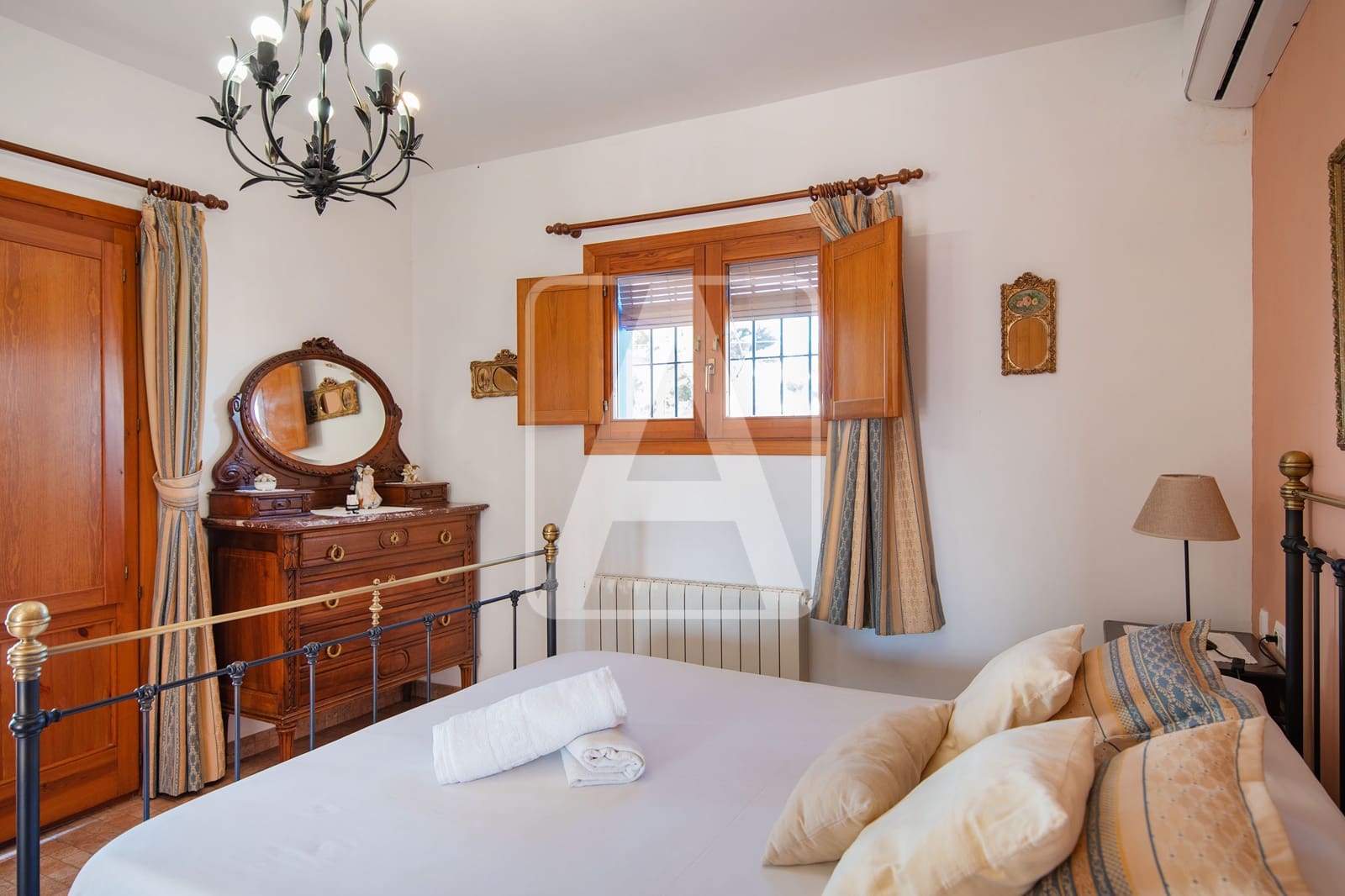 10 soveværelse Finca/Landehus til salg i Teulada med swimmingpool garage - € 1.500.000 (Ref: 9261931)