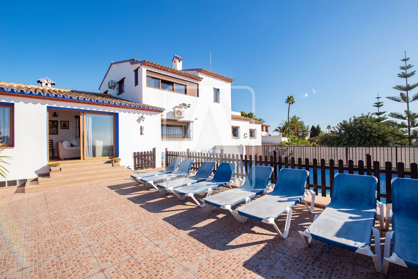 10 soveværelse Finca/Landehus til salg i Teulada med swimmingpool garage - € 1.500.000 (Ref: 9261931)