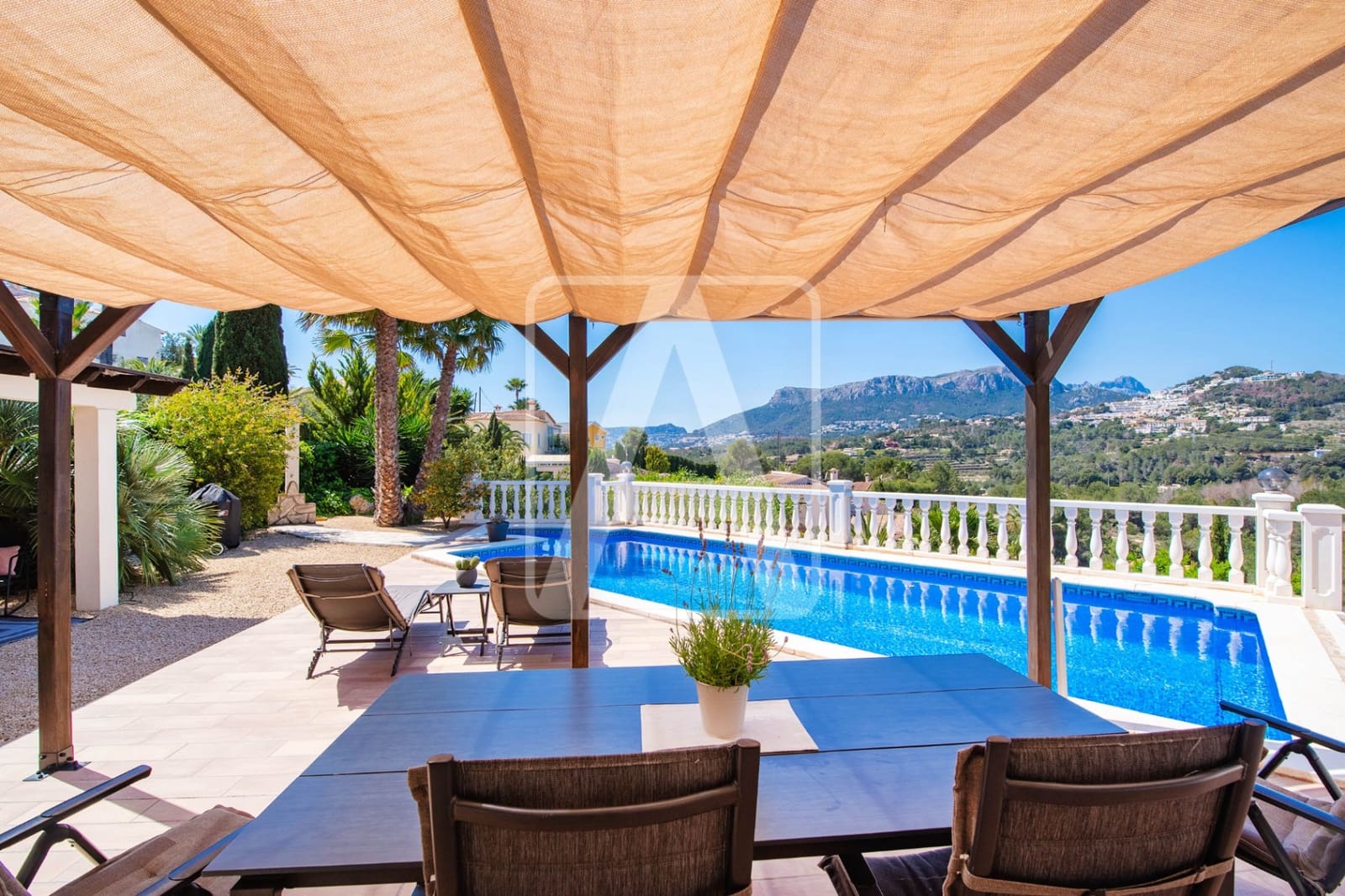 4 Zimmer Villa zu verkaufen in Calpe / Calp mit Garage - 795.000 € (Ref: 9271562)