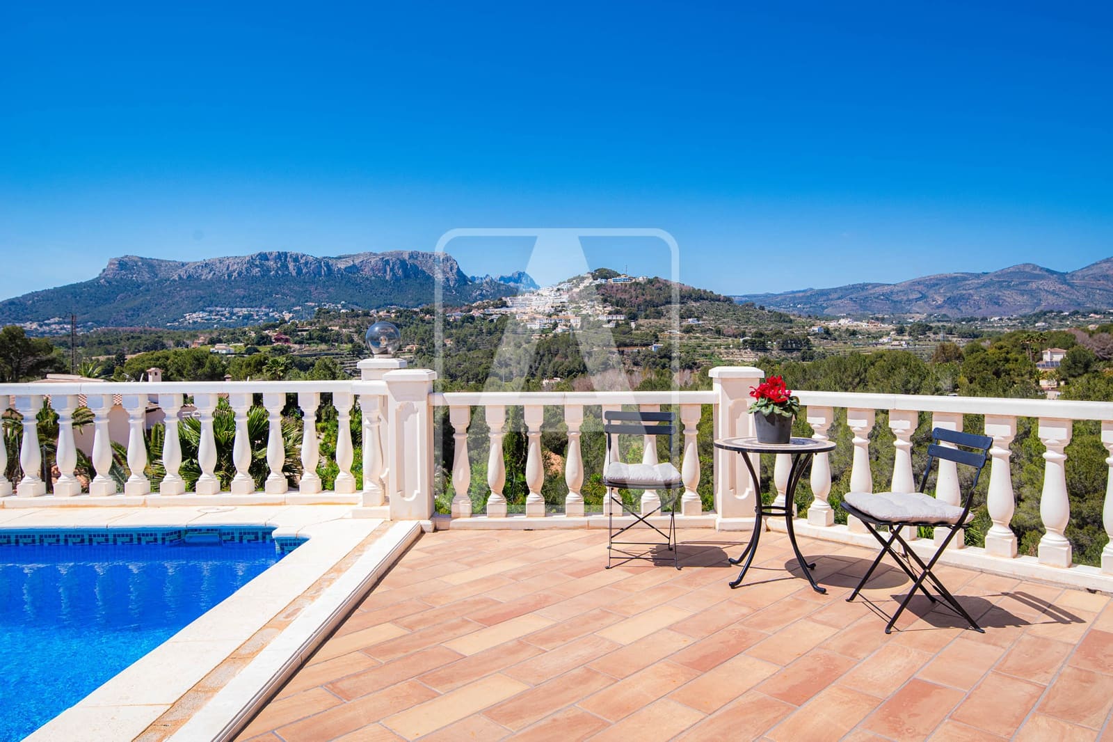 4 Zimmer Villa zu verkaufen in Calpe / Calp mit Garage - 795.000 € (Ref: 9271562)