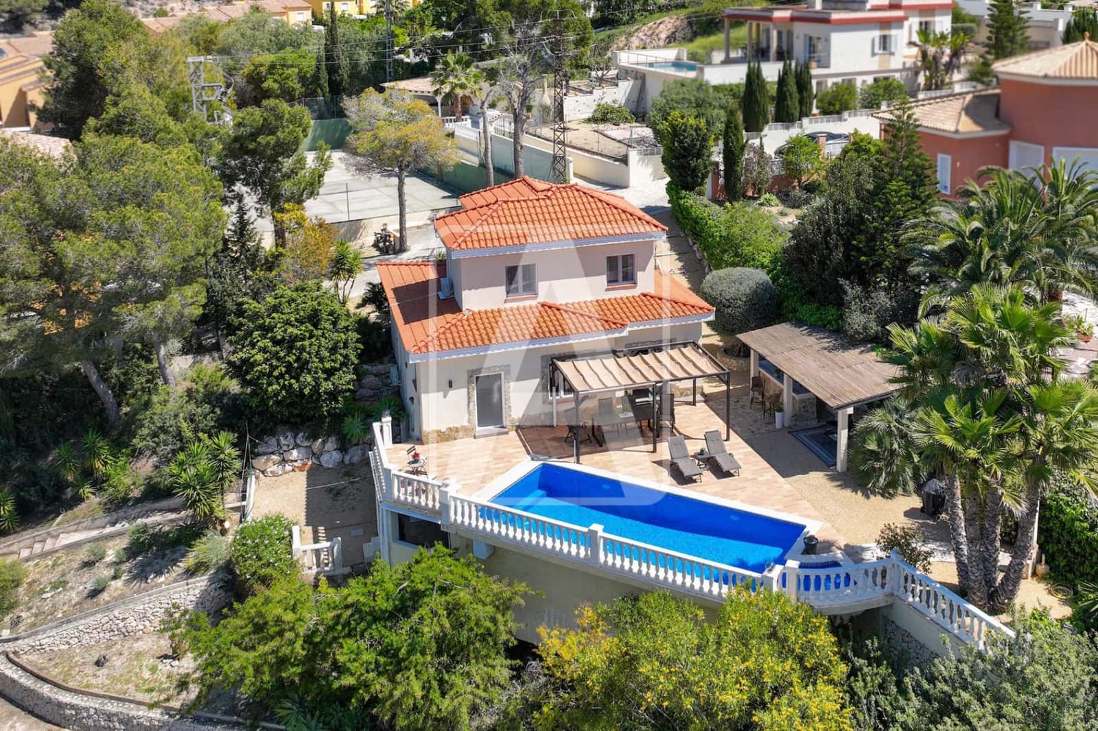 4 Zimmer Villa zu verkaufen in Calpe / Calp mit Garage - 795.000 € (Ref: 9271562)