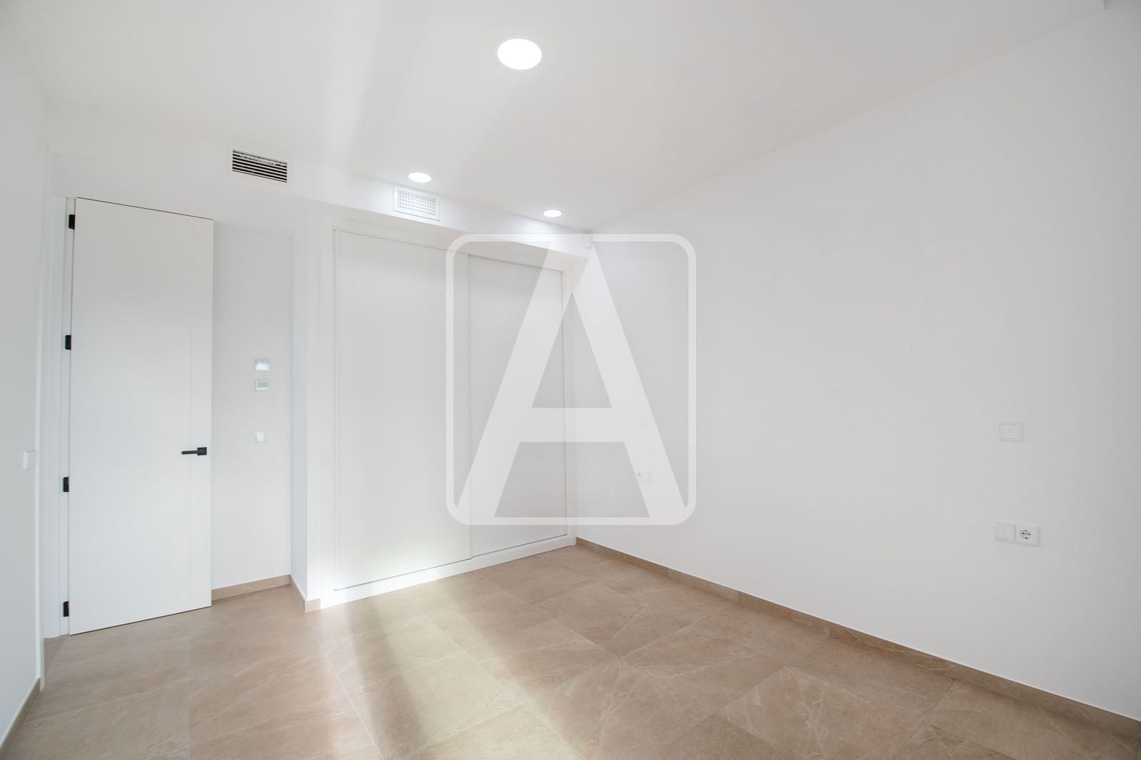 3 bedroom Villa for sale in Benissa with pool garage - € 1,175,000 (Ref: 9275265)