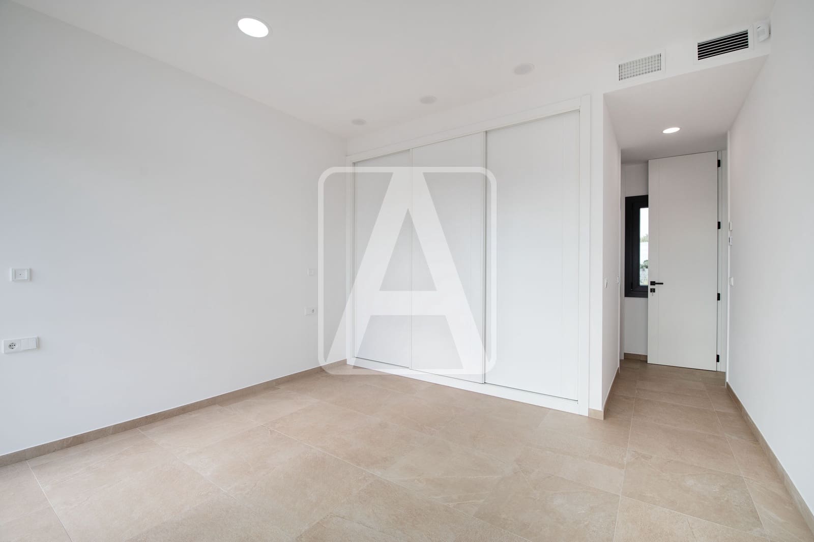 3 bedroom Villa for sale in Benissa with pool garage - € 1,175,000 (Ref: 9275265)