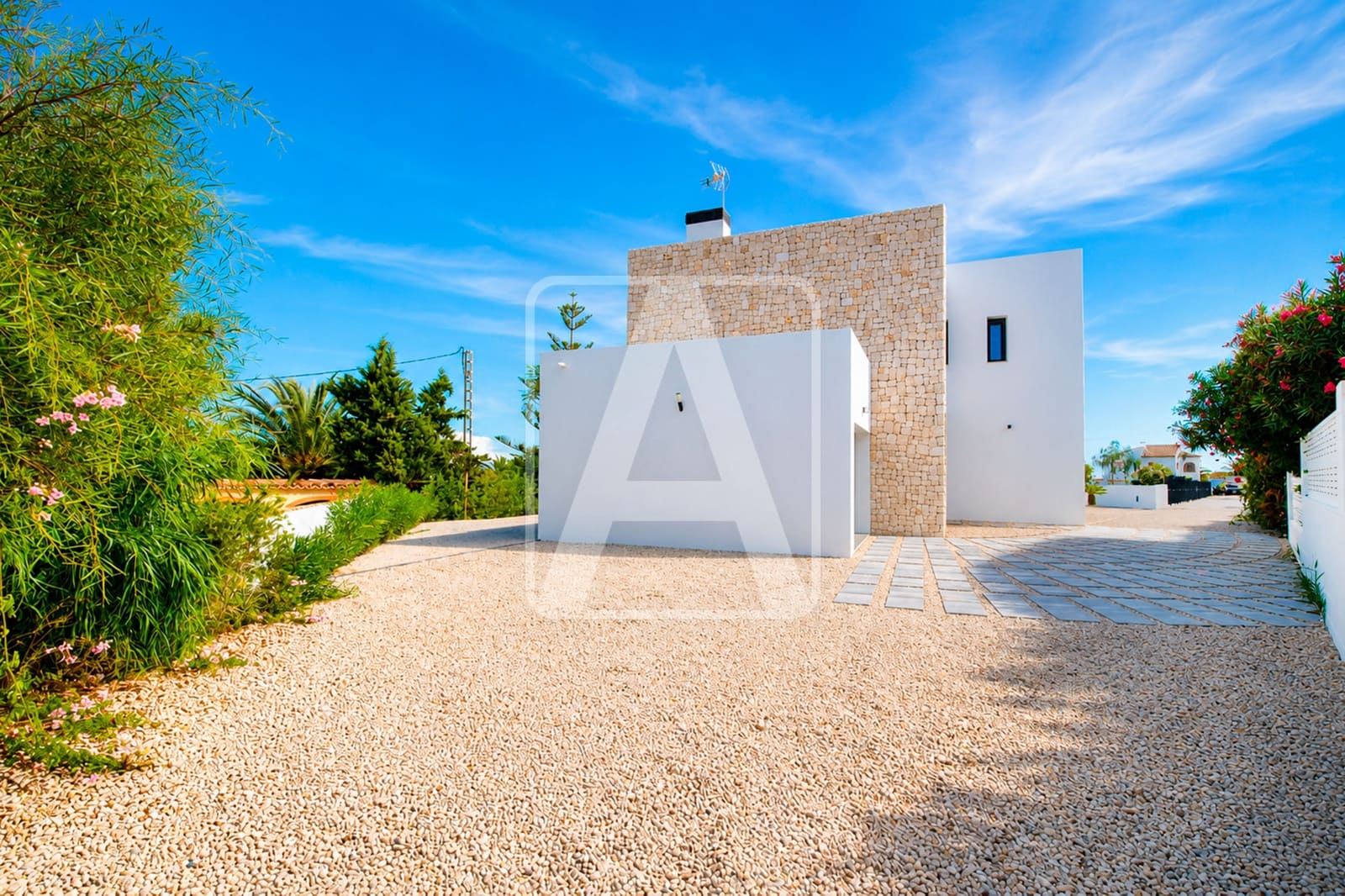 3 bedroom Villa for sale in Benissa with pool garage - € 1,175,000 (Ref: 9275265)
