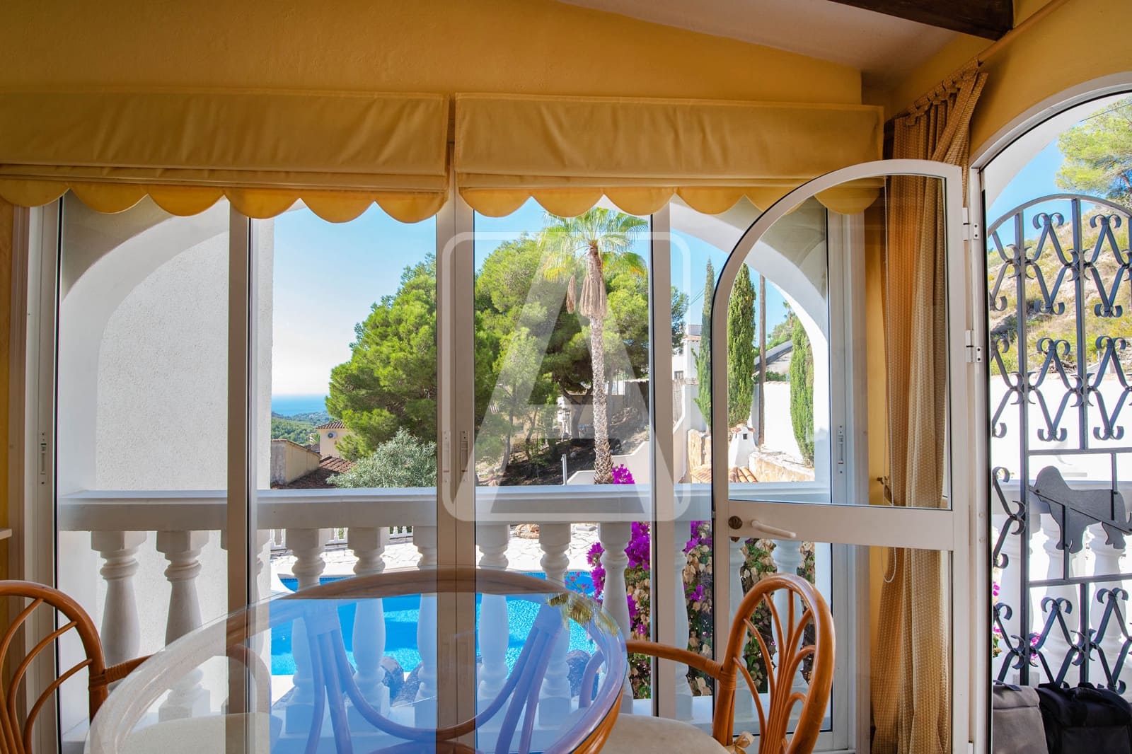 4 quarto Moradia para venda em Benitachell / Benitatxell com piscina garagem - 525 000 € (Ref: 9329896)