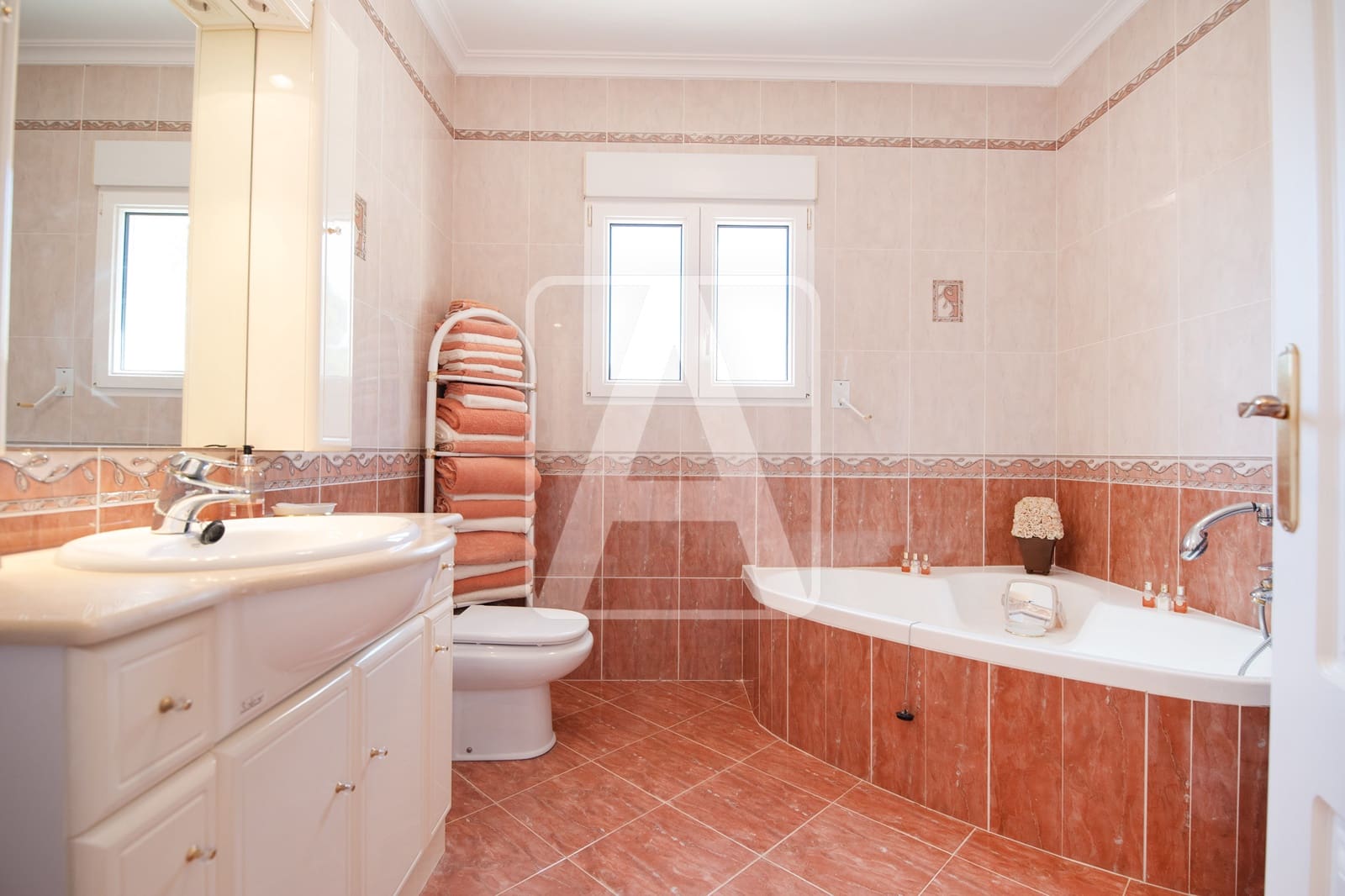 4 soverom Villa til salgs i Benissa med svømmebasseng garasje - € 1 100 000 (Ref: 9329897)