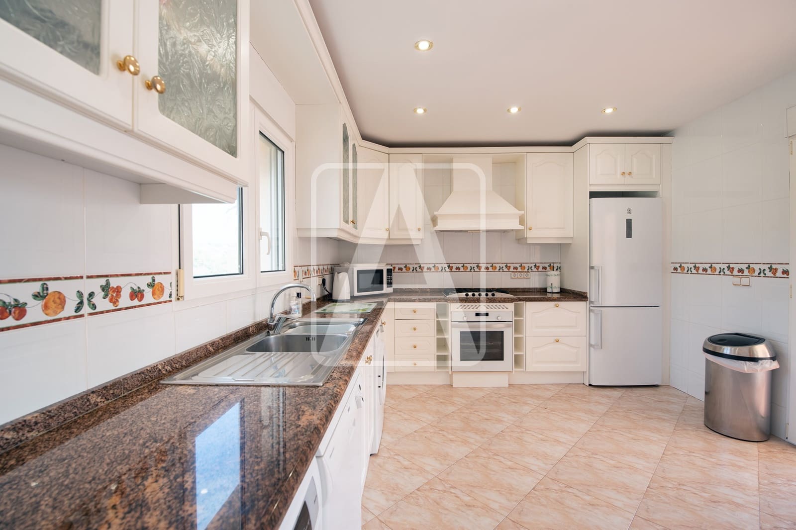 4 soverom Villa til salgs i Benissa med svømmebasseng garasje - € 1 100 000 (Ref: 9329897)