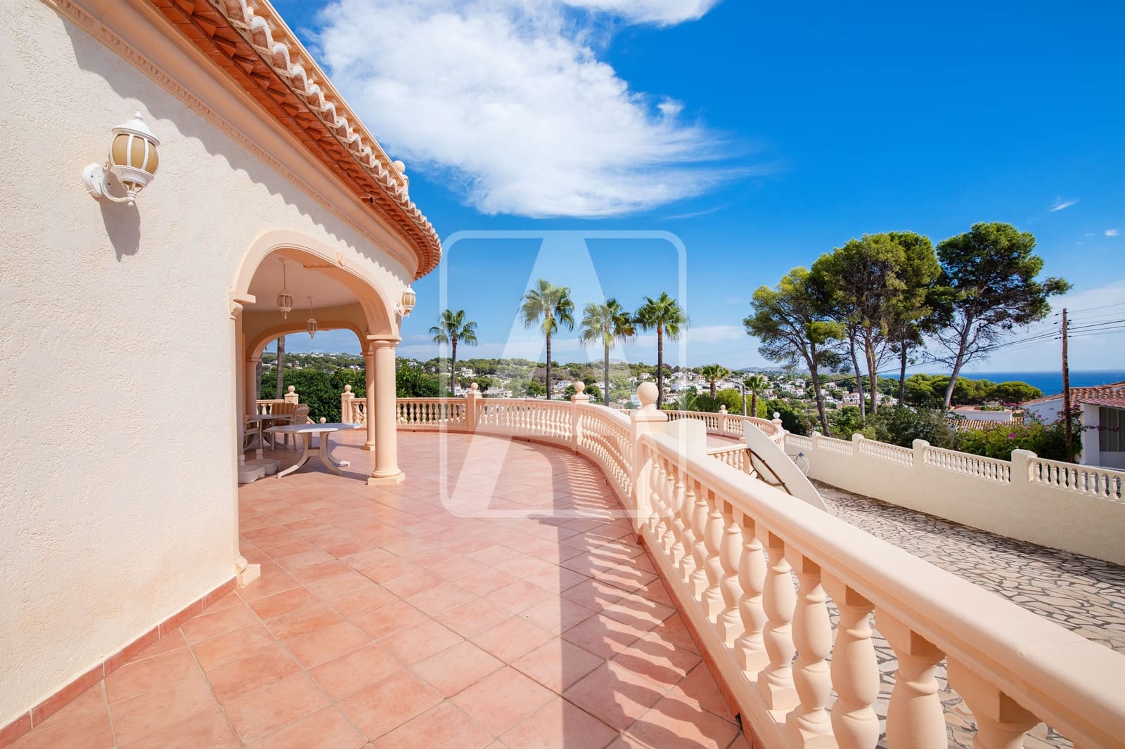 4 soverom Villa til salgs i Benissa med svømmebasseng garasje - € 1 100 000 (Ref: 9329897)