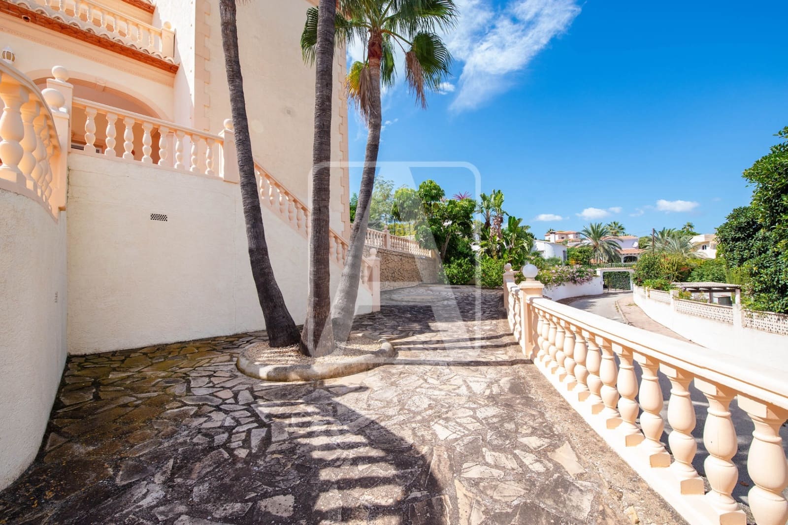 4 soverom Villa til salgs i Benissa med svømmebasseng garasje - € 1 100 000 (Ref: 9329897)