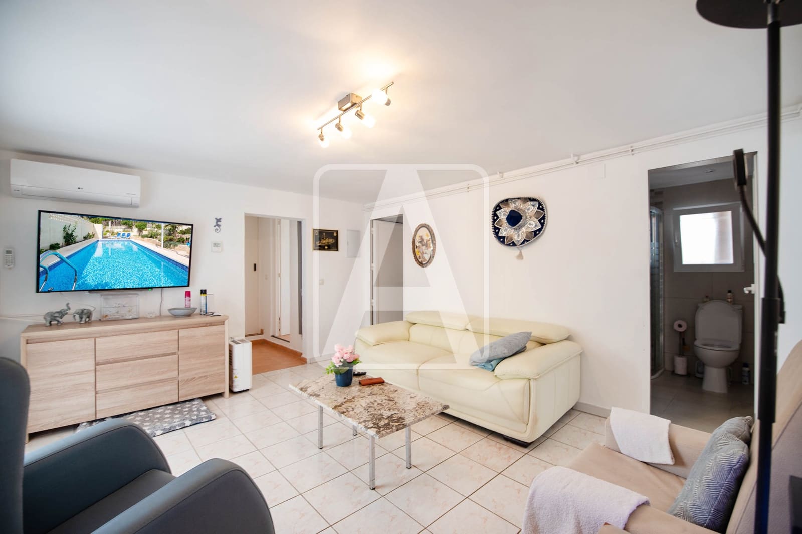 5 bedroom Villa for sale in Calpe / Calp with pool garage - € 480,000 (Ref: 9363388)