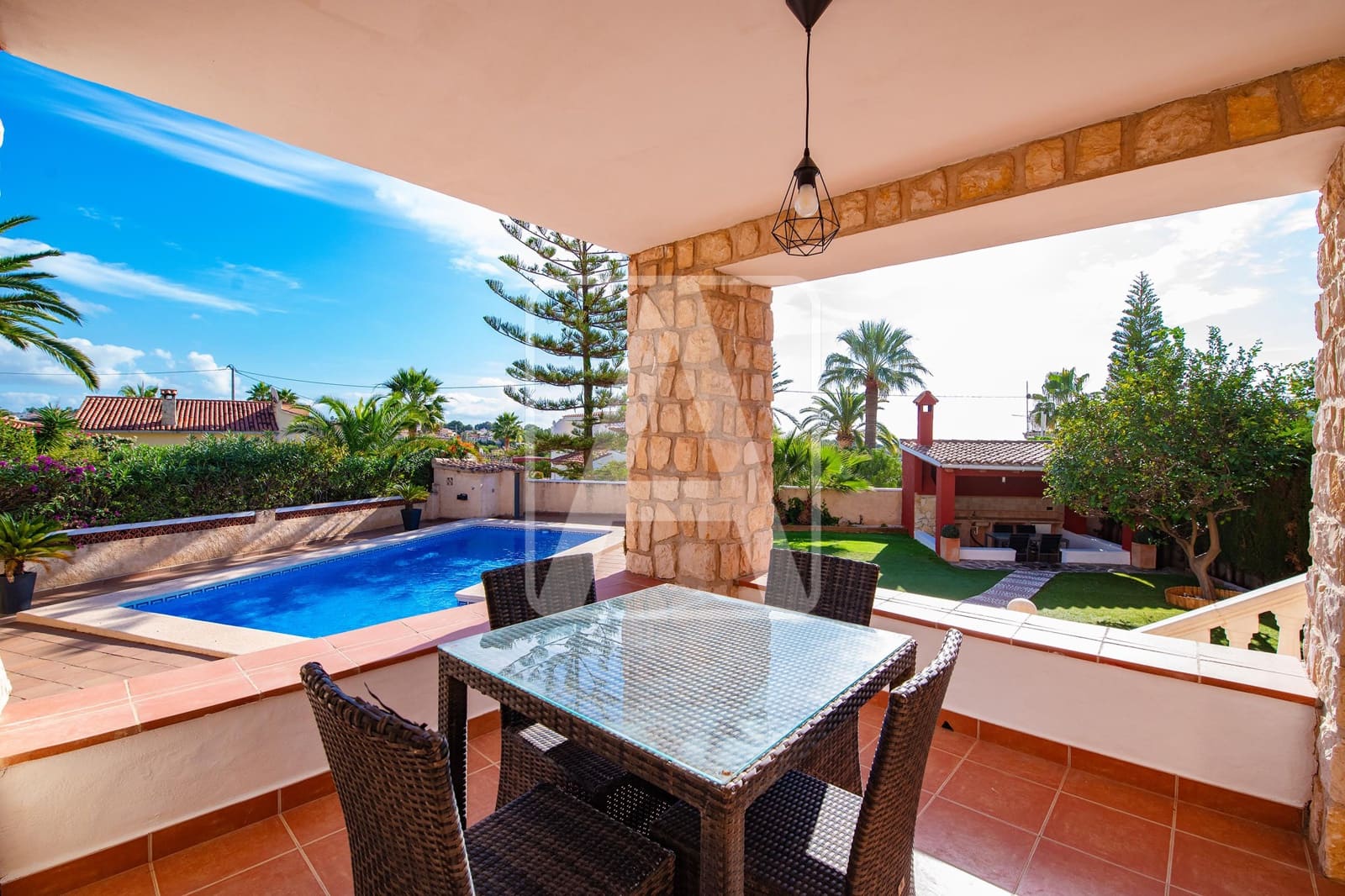 4 sypialnia Willa na sprzedaż w Calpe / Calp z basenem garażem - 575 000 € (Ref: 9374568)