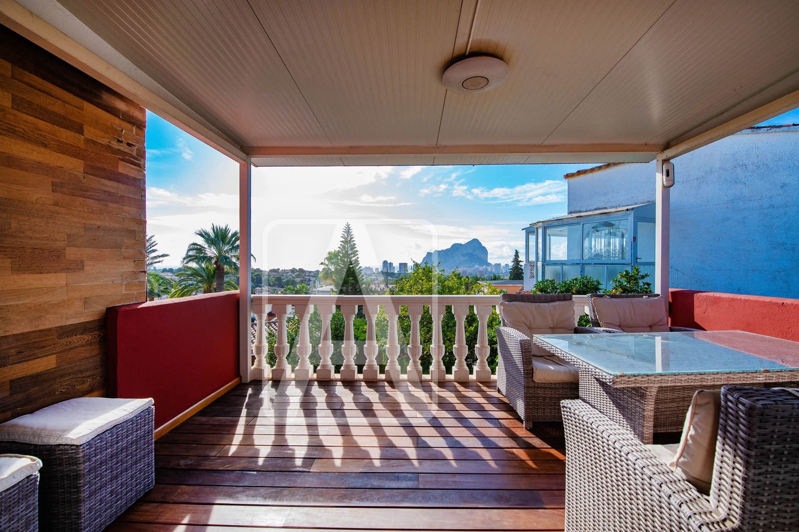 4 sypialnia Willa na sprzedaż w Calpe / Calp z basenem garażem - 575 000 € (Ref: 9374568)