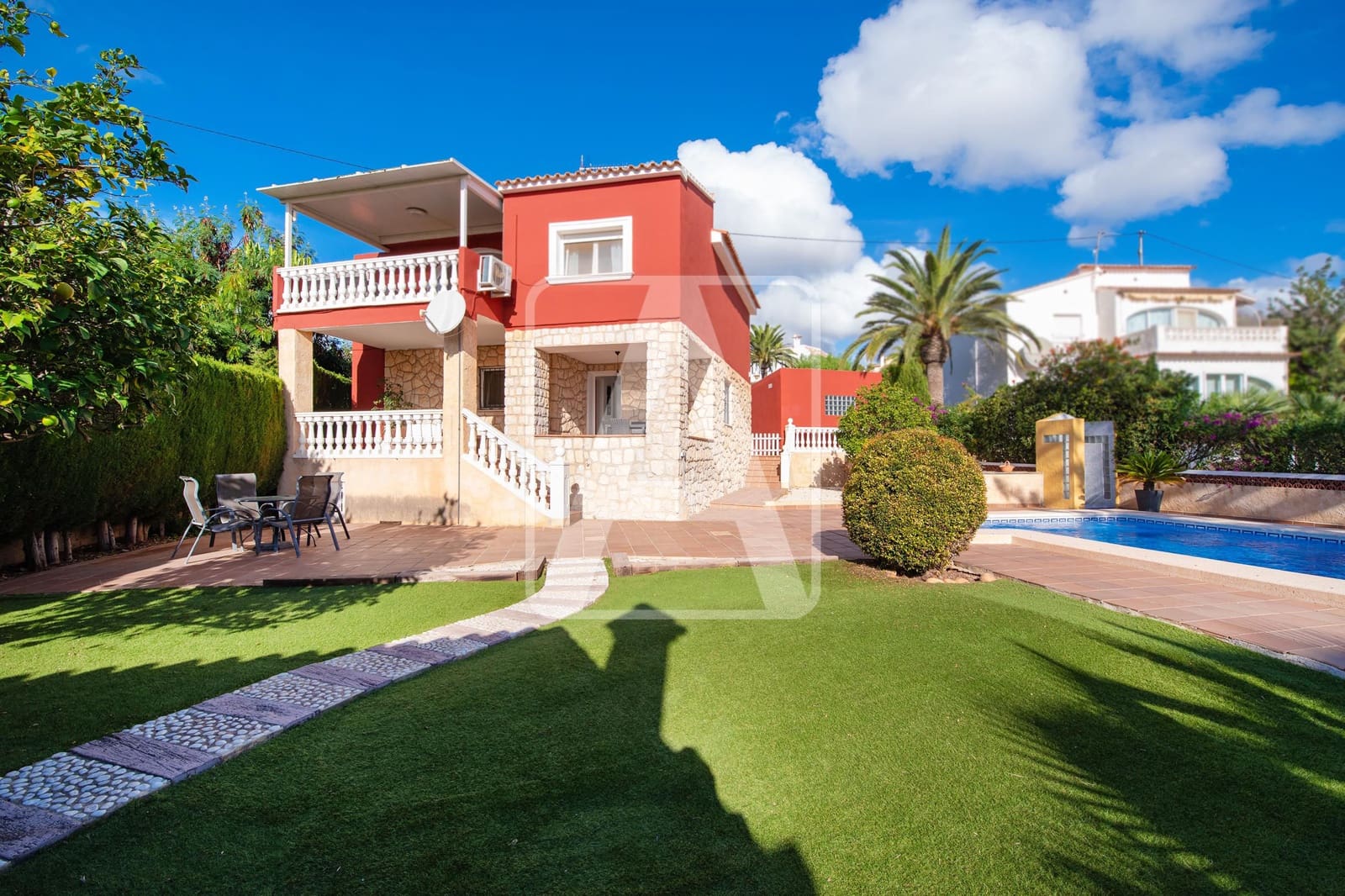 4 sypialnia Willa na sprzedaż w Calpe / Calp z basenem garażem - 575 000 € (Ref: 9374568)