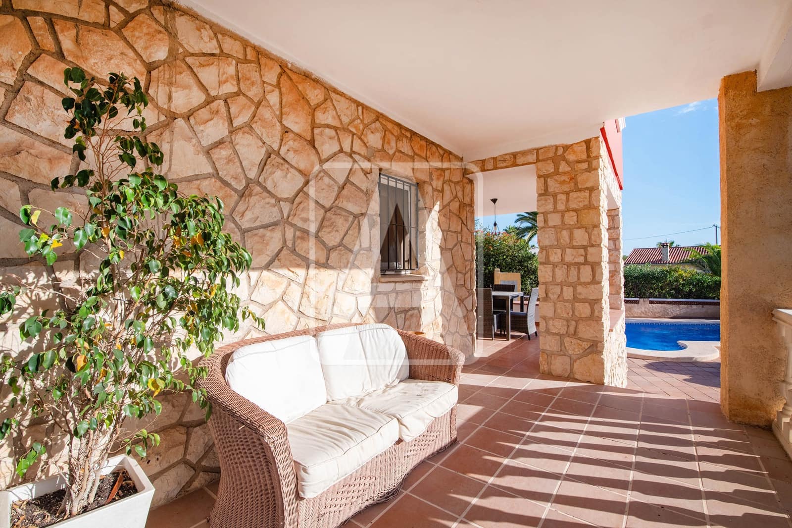 4 sypialnia Willa na sprzedaż w Calpe / Calp z basenem garażem - 575 000 € (Ref: 9374568)