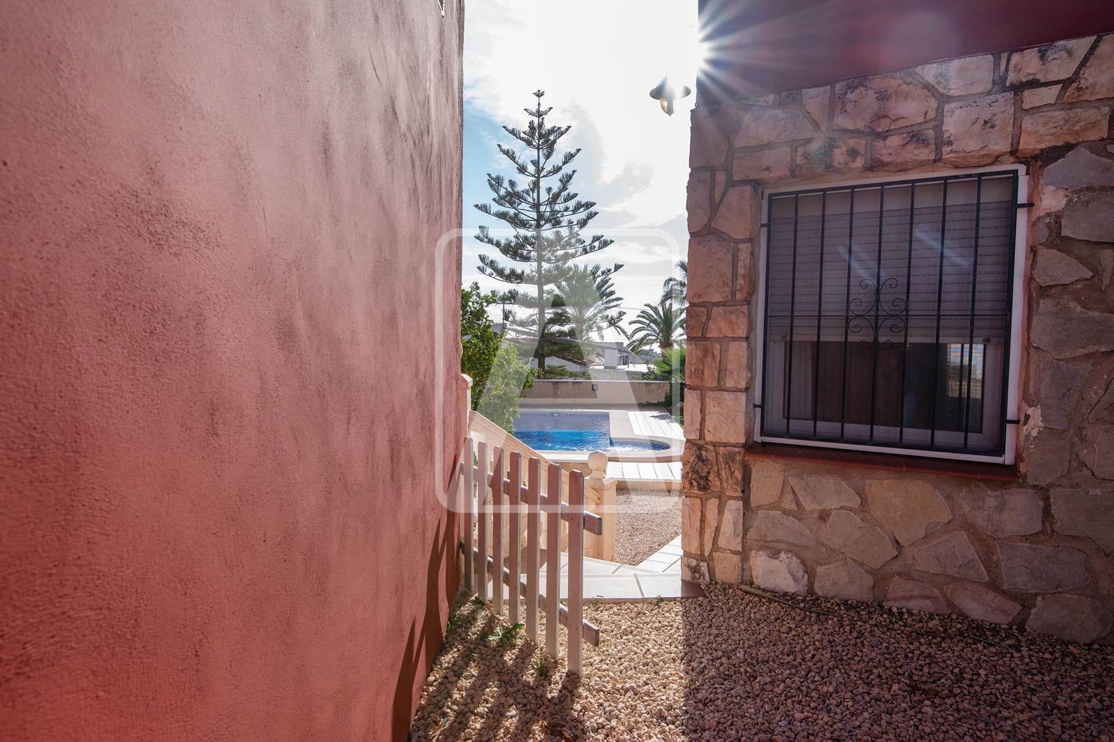 4 sypialnia Willa na sprzedaż w Calpe / Calp z basenem garażem - 575 000 € (Ref: 9374568)