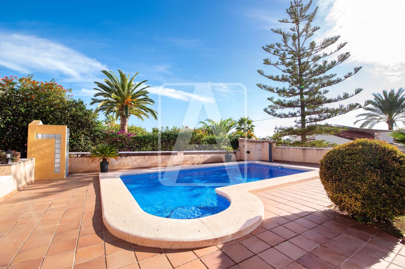 4 sypialnia Willa na sprzedaż w Calpe / Calp z basenem garażem - 575 000 € (Ref: 9374568)