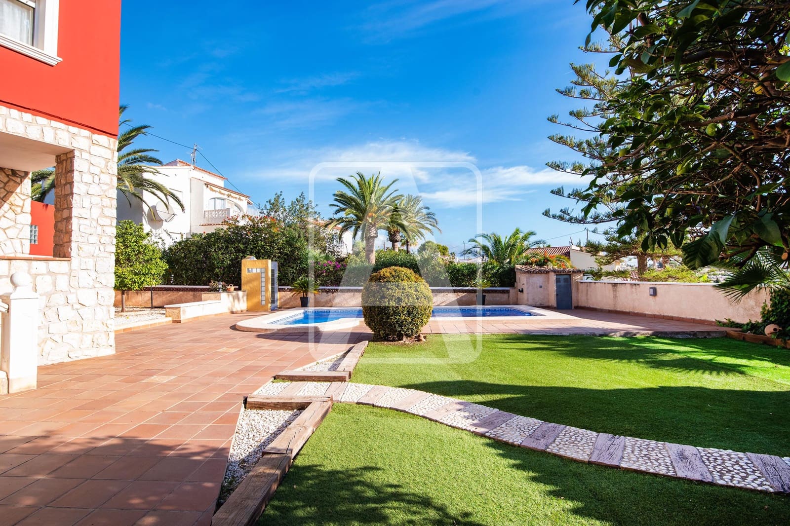 4 sypialnia Willa na sprzedaż w Calpe / Calp z basenem garażem - 575 000 € (Ref: 9374568)