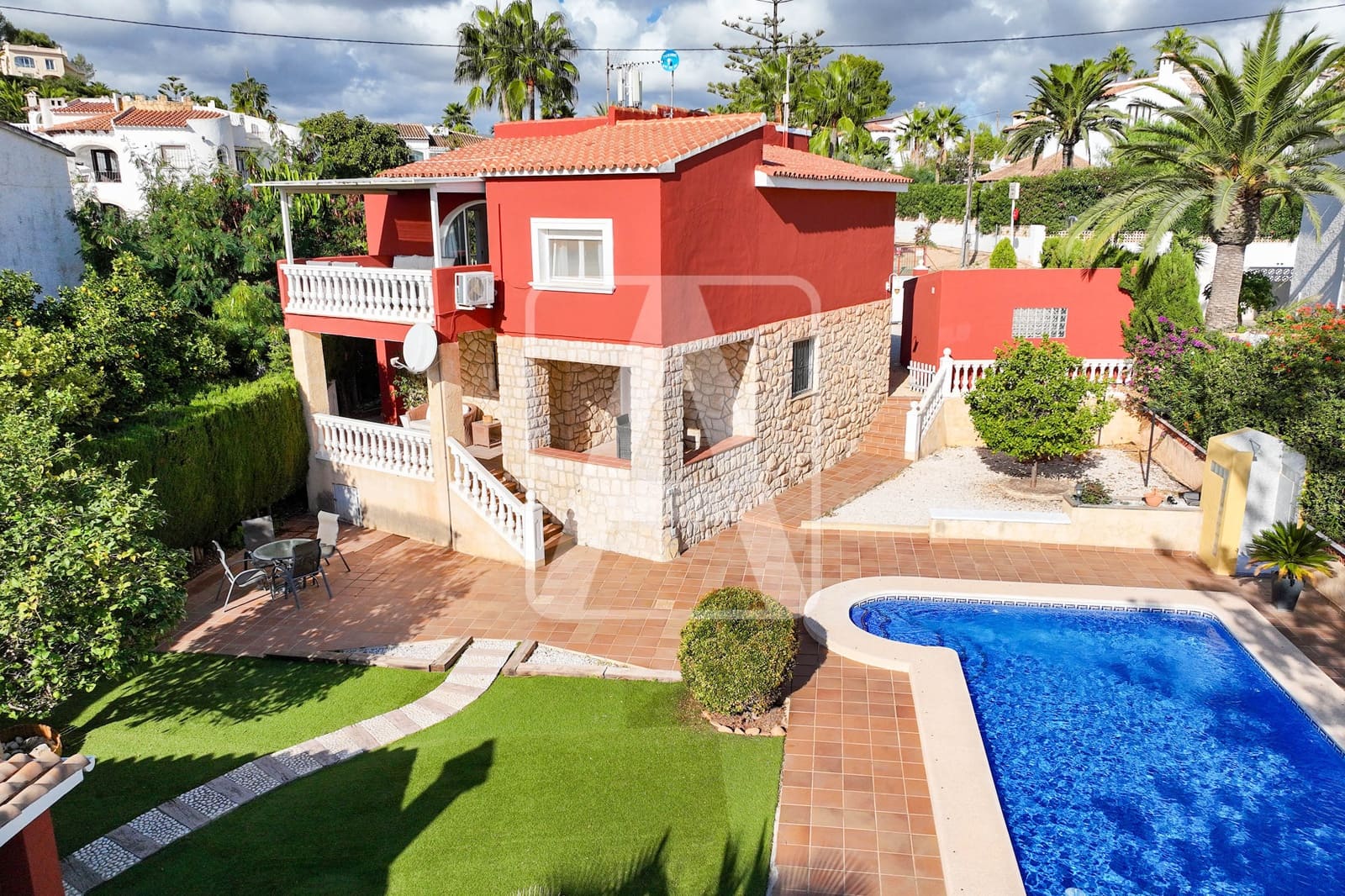 4 sypialnia Willa na sprzedaż w Calpe / Calp z basenem garażem - 575 000 € (Ref: 9374568)