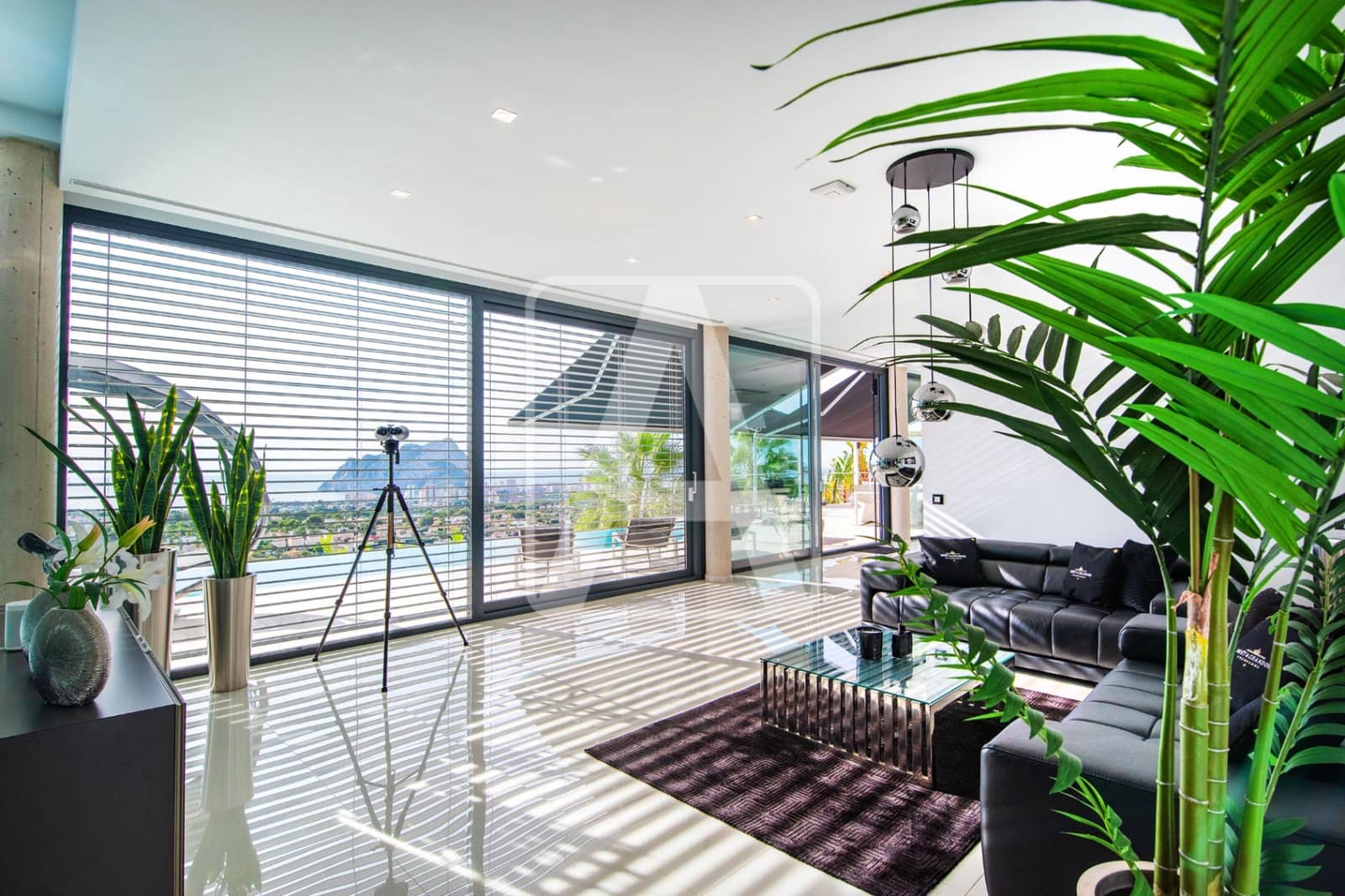 4 bedroom Villa for sale in Calpe / Calp with garage - € 3,995,000 (Ref: 9380758)