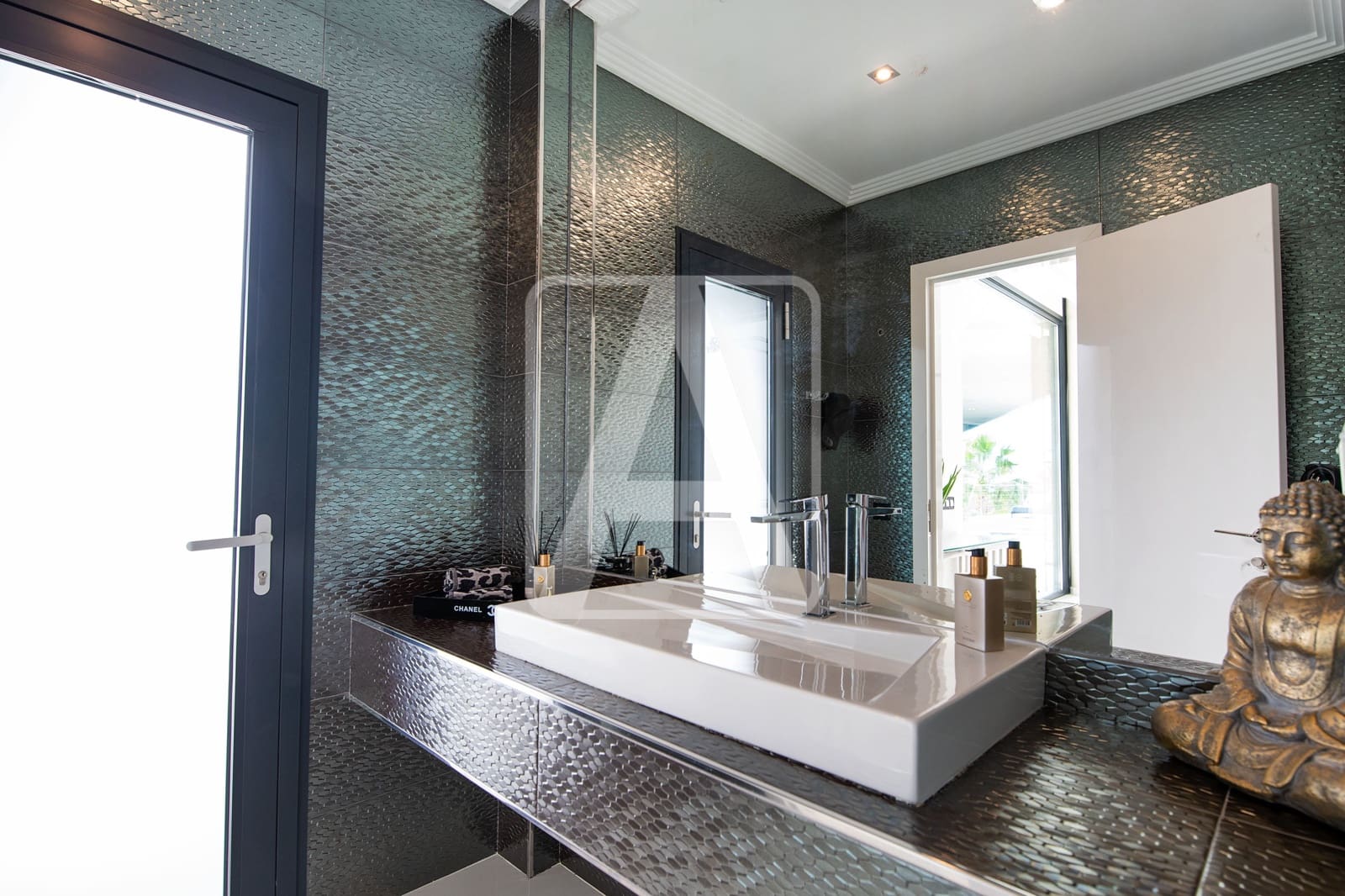 4 bedroom Villa for sale in Calpe / Calp with garage - € 3,995,000 (Ref: 9380758)