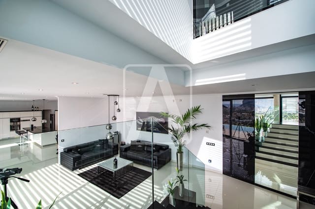 4 slaapkamer Villa te koop in Calpe / Calp met garage - € 3.995.000 (Ref: 9380758)