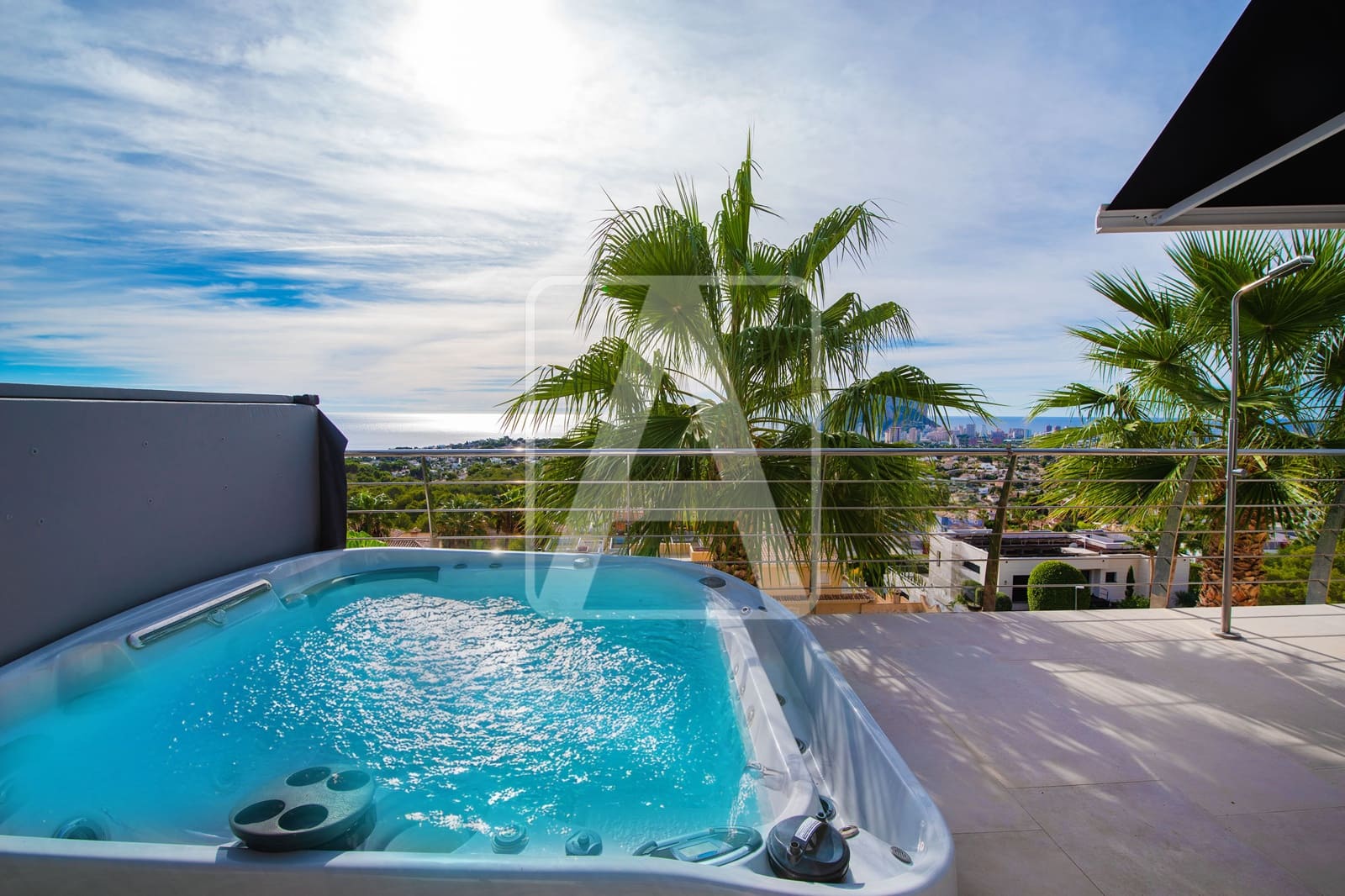 4 bedroom Villa for sale in Calpe / Calp with garage - € 3,995,000 (Ref: 9380758)