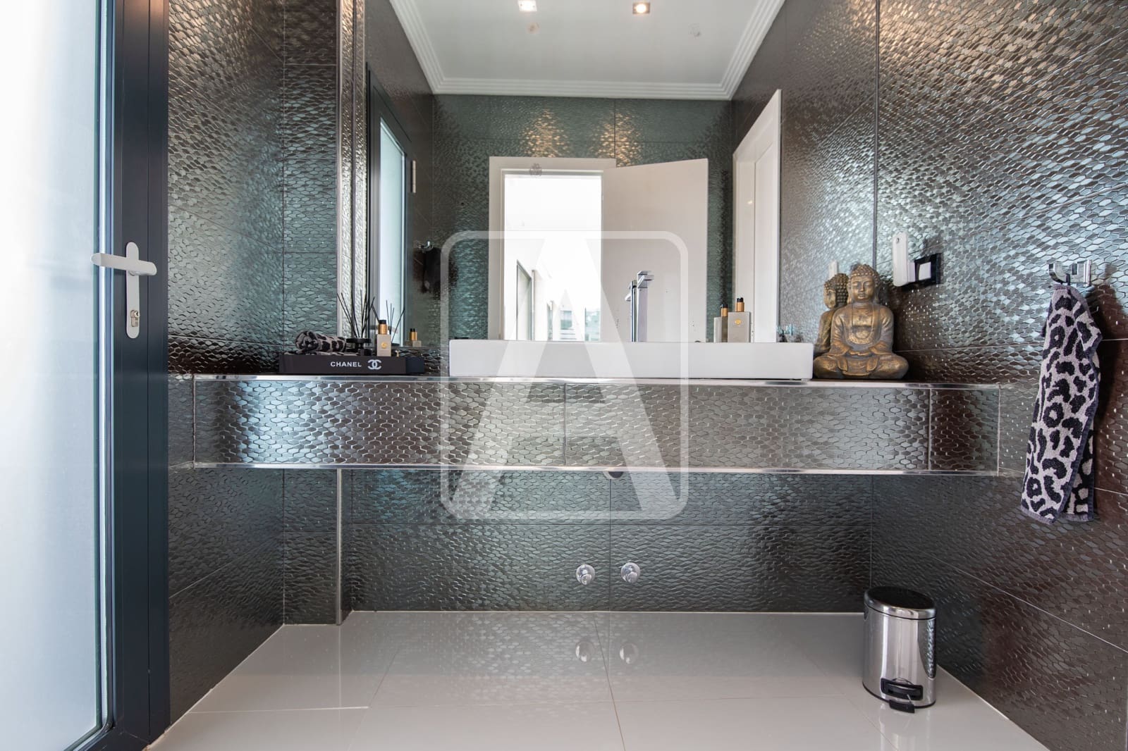 4 bedroom Villa for sale in Calpe / Calp with garage - € 3,995,000 (Ref: 9380758)