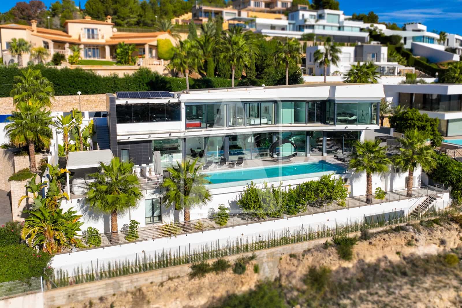 4 bedroom Villa for sale in Calpe / Calp with garage - € 3,995,000 (Ref: 9380758)