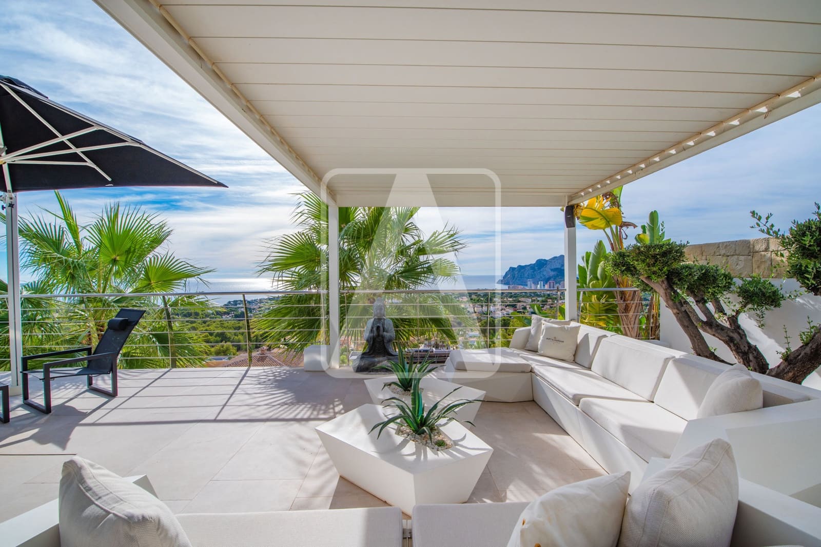 4 bedroom Villa for sale in Calpe / Calp with garage - € 3,995,000 (Ref: 9380758)