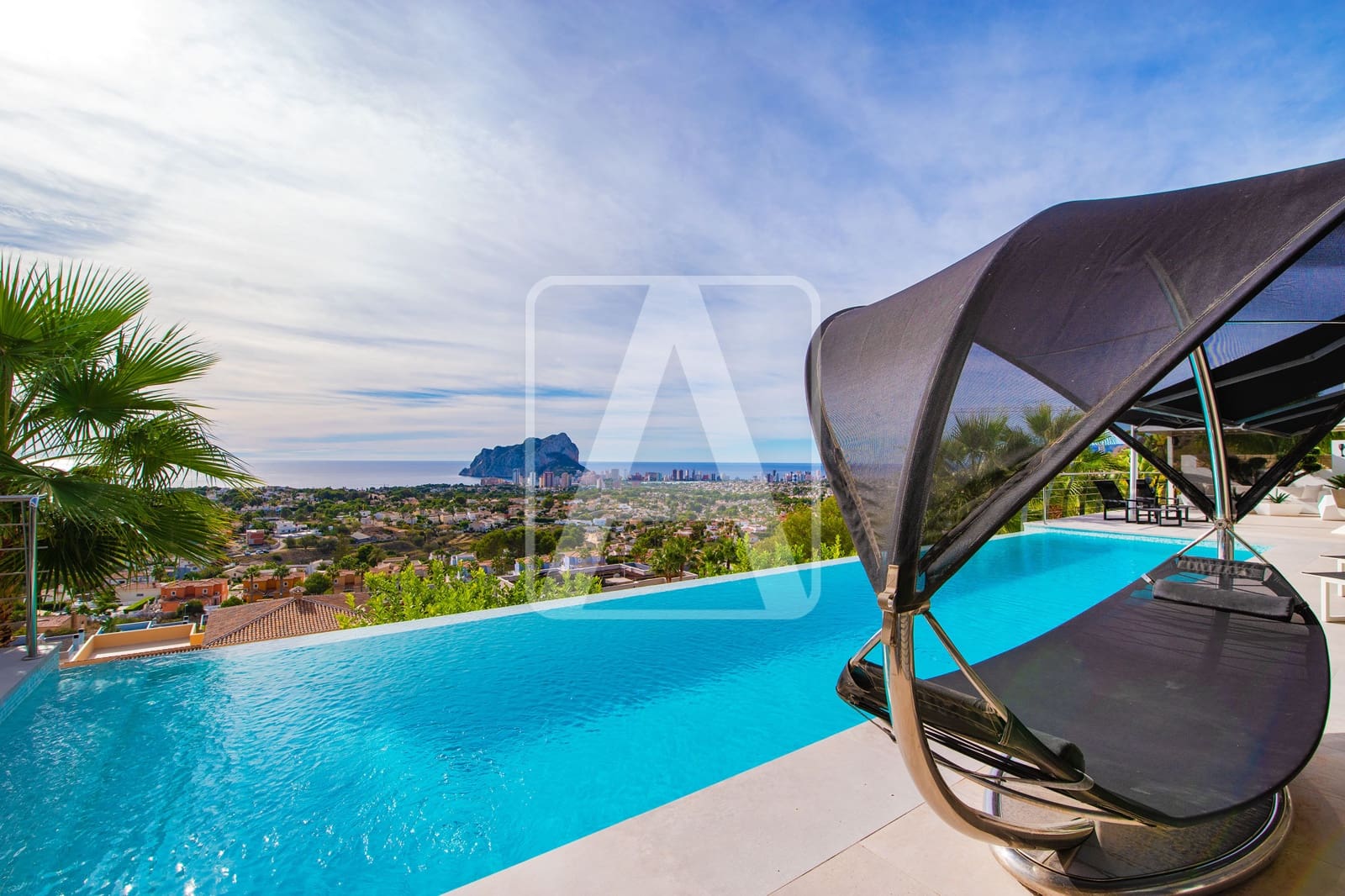 4 bedroom Villa for sale in Calpe / Calp with garage - € 3,995,000 (Ref: 9380758)