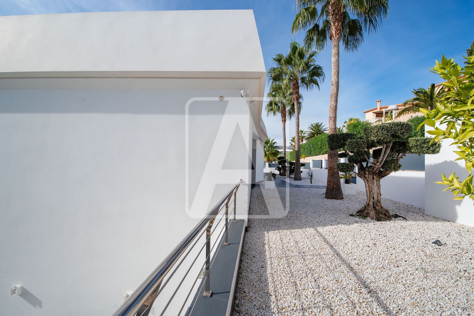 4 bedroom Villa for sale in Calpe / Calp with garage - € 3,995,000 (Ref: 9380758)