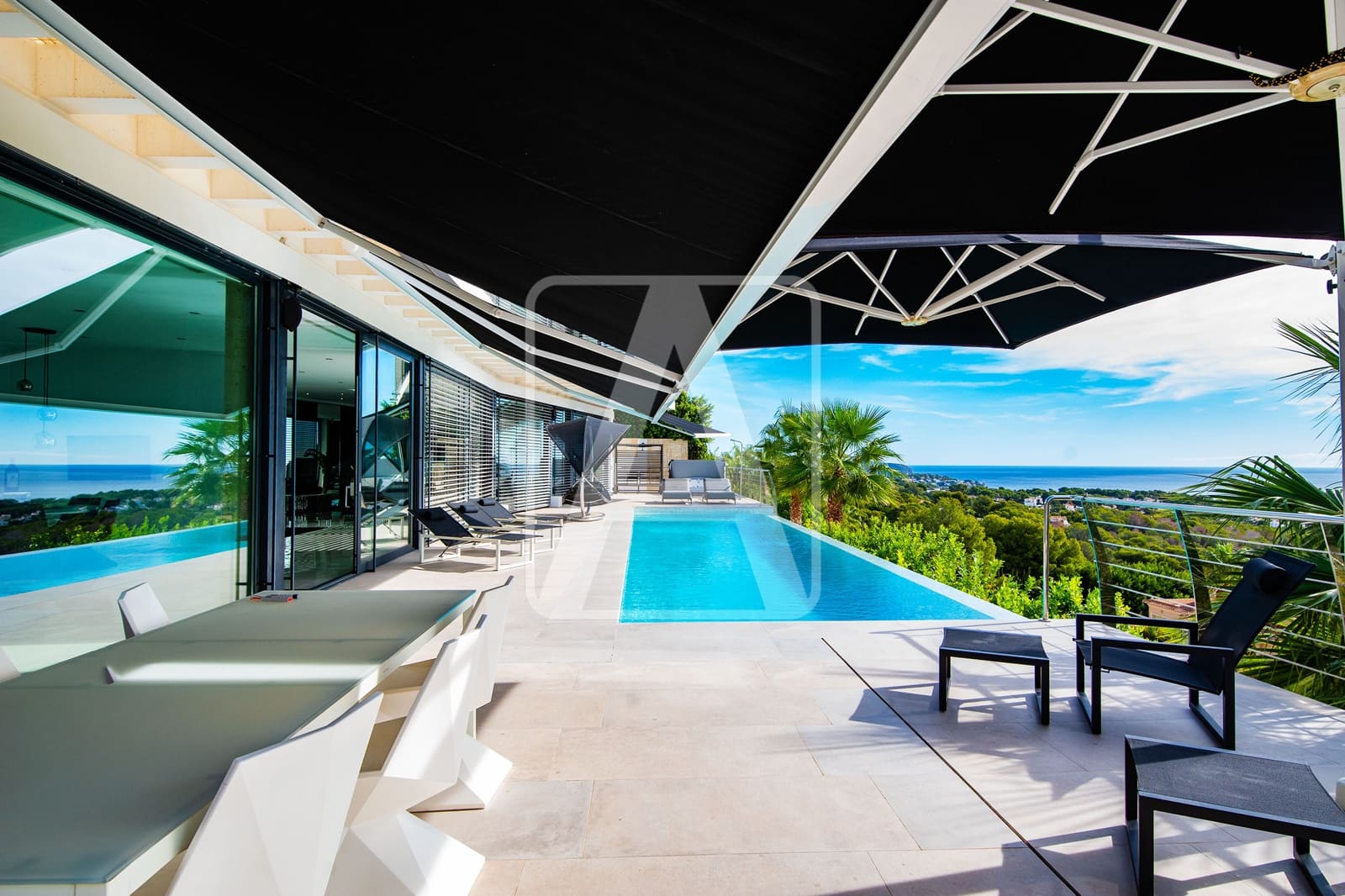 4 bedroom Villa for sale in Calpe / Calp with garage - € 3,995,000 (Ref: 9380758)