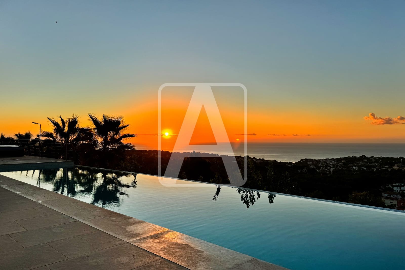 4 soveværelse Villa til salg i Calpe / Calp med garage - € 3.995.000 (Ref: 9380758)