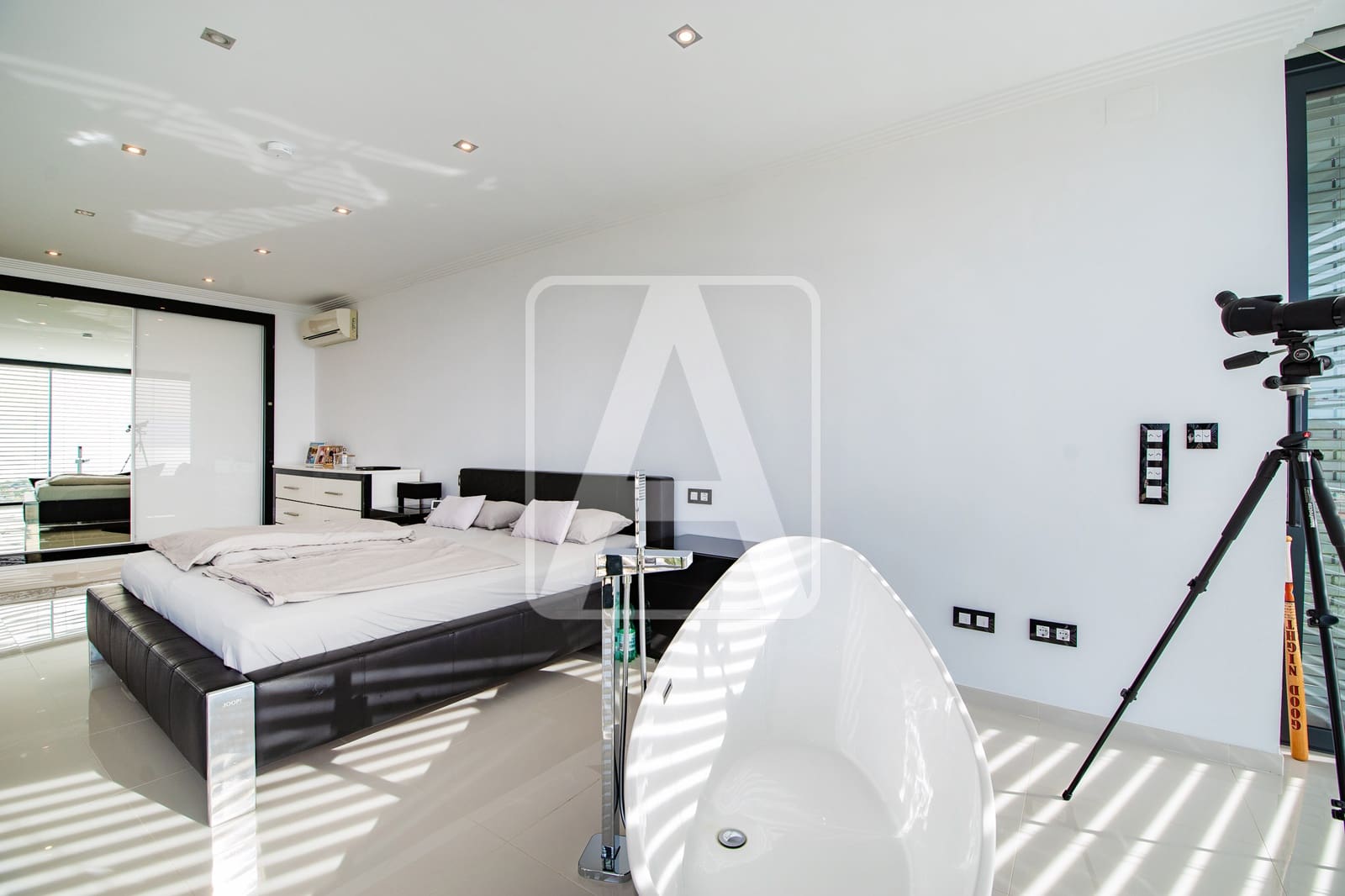 4 soveværelse Villa til salg i Calpe / Calp med garage - € 3.995.000 (Ref: 9380758)