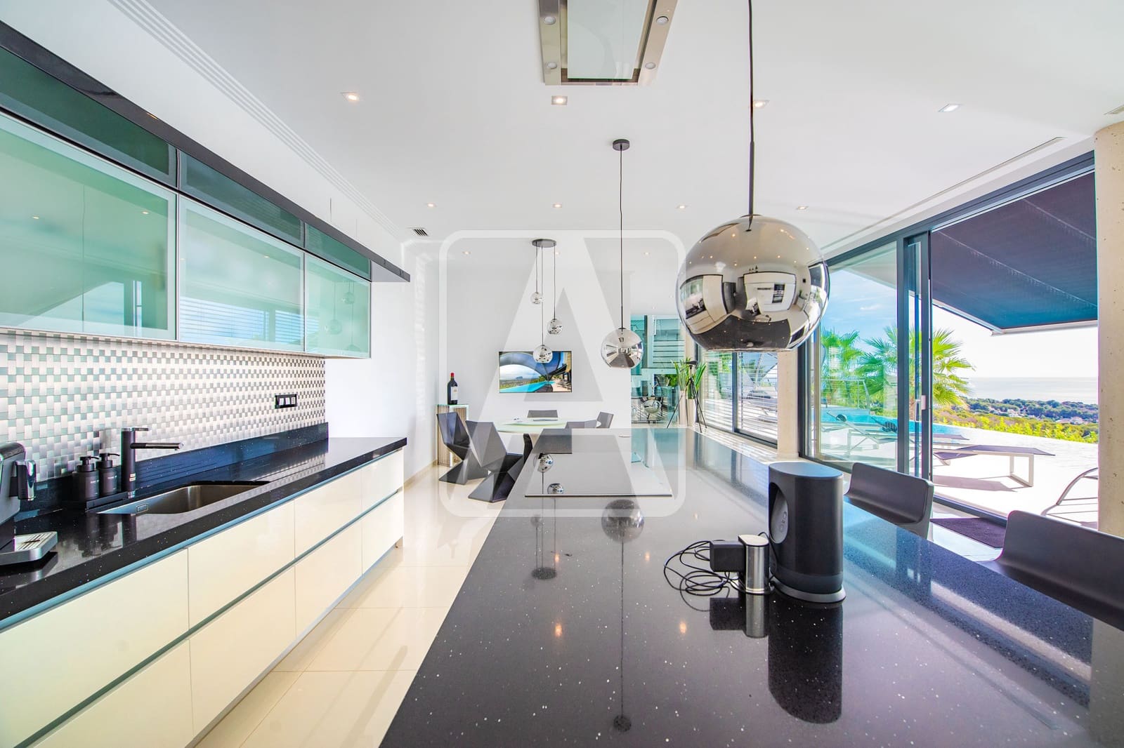 4 soveværelse Villa til salg i Calpe / Calp med garage - € 3.995.000 (Ref: 9380758)