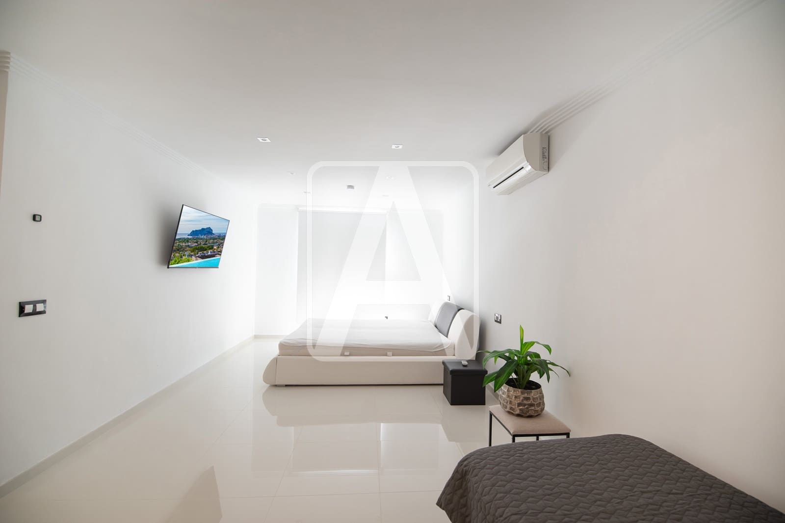 4 soveværelse Villa til salg i Calpe / Calp med garage - € 3.995.000 (Ref: 9380758)