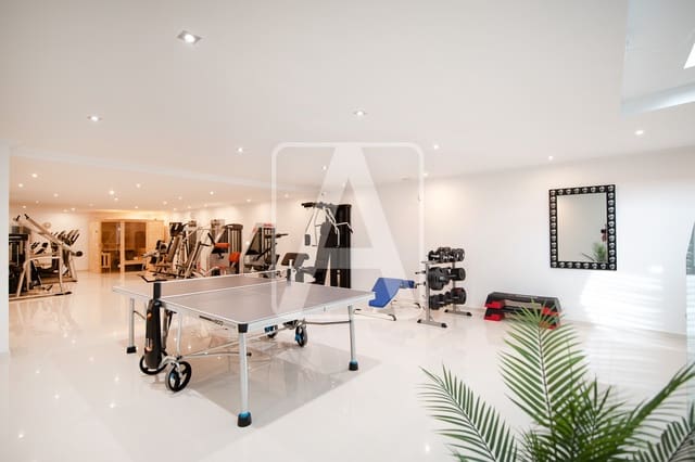 4 soveværelse Villa til salg i Calpe / Calp med garage - € 3.995.000 (Ref: 9380758)