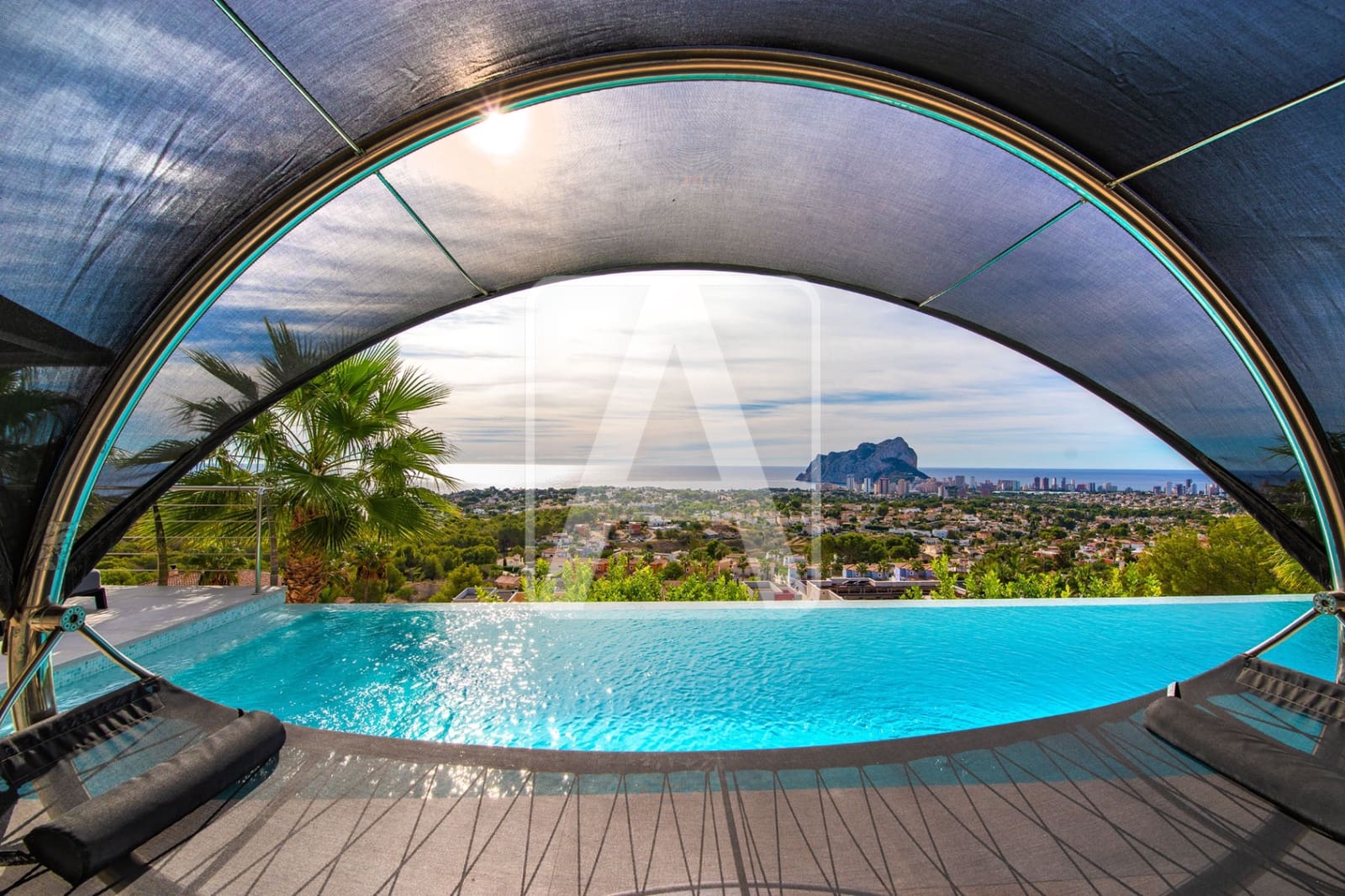 4 soveværelse Villa til salg i Calpe / Calp med garage - € 3.995.000 (Ref: 9380758)