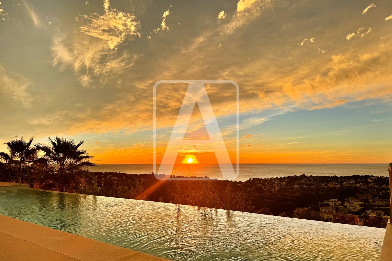 4 soveværelse Villa til salg i Calpe / Calp med garage - € 3.995.000 (Ref: 9380758)